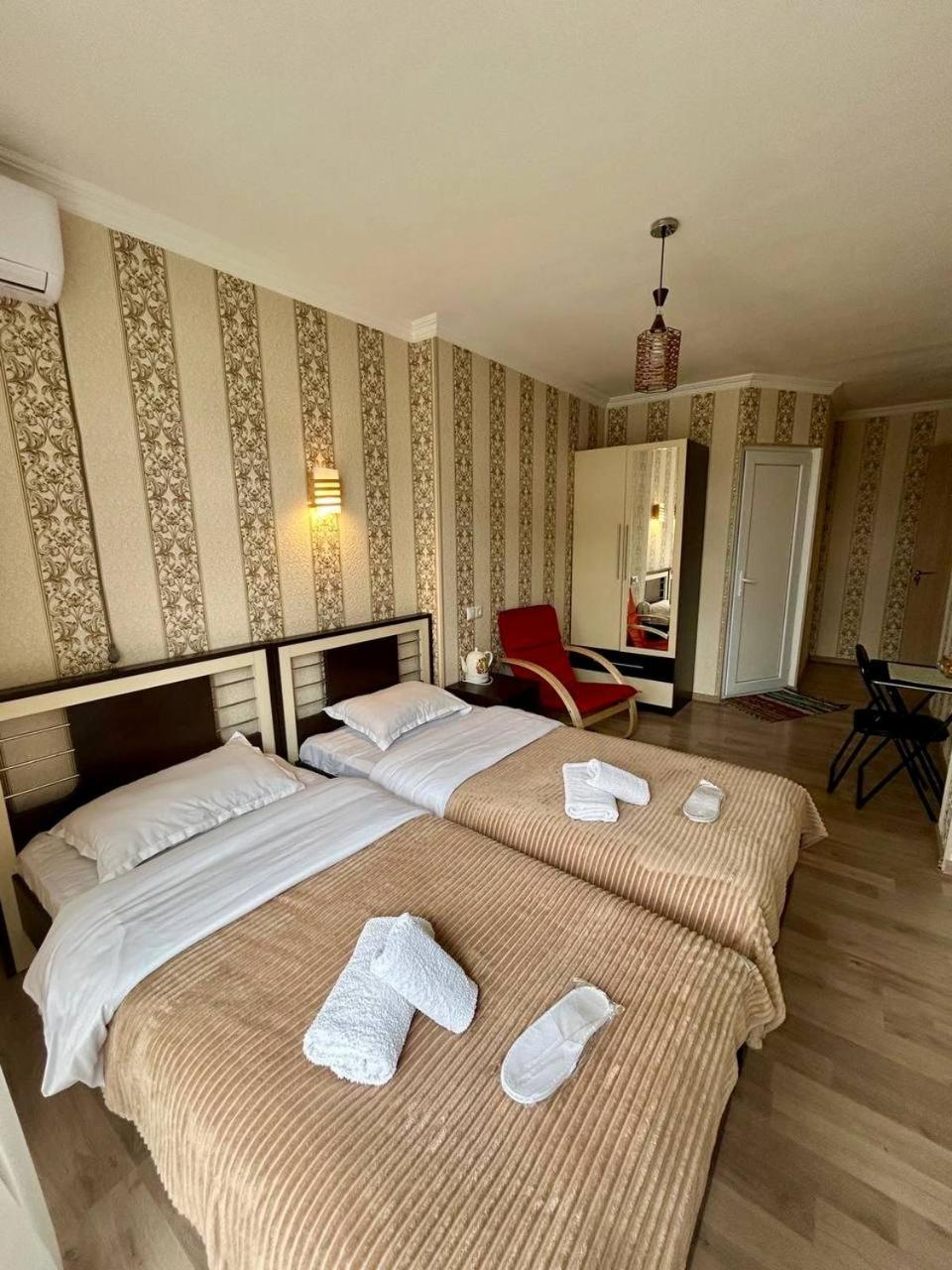 Deluxe Queen Room with Two Queen Beds