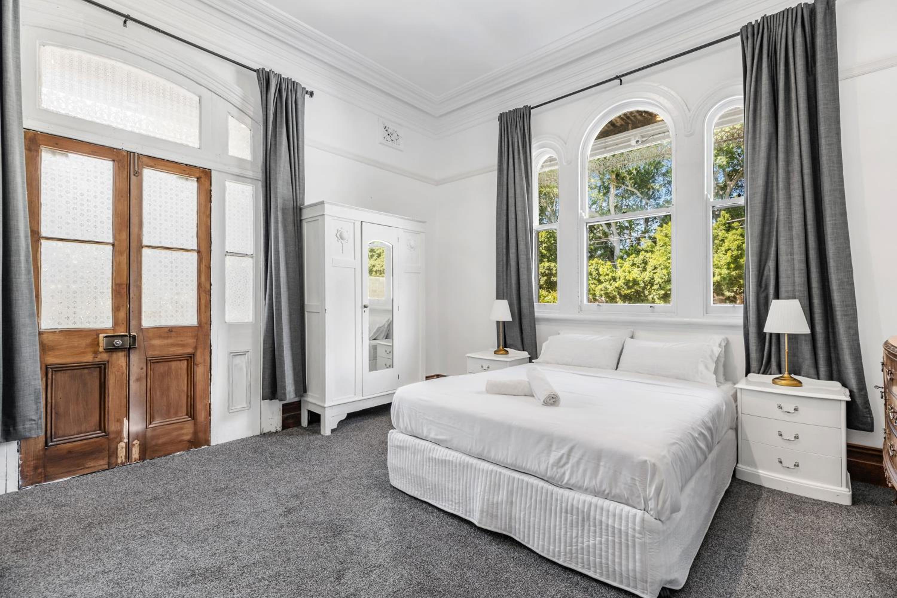 Queen Room With Shared Bathroom