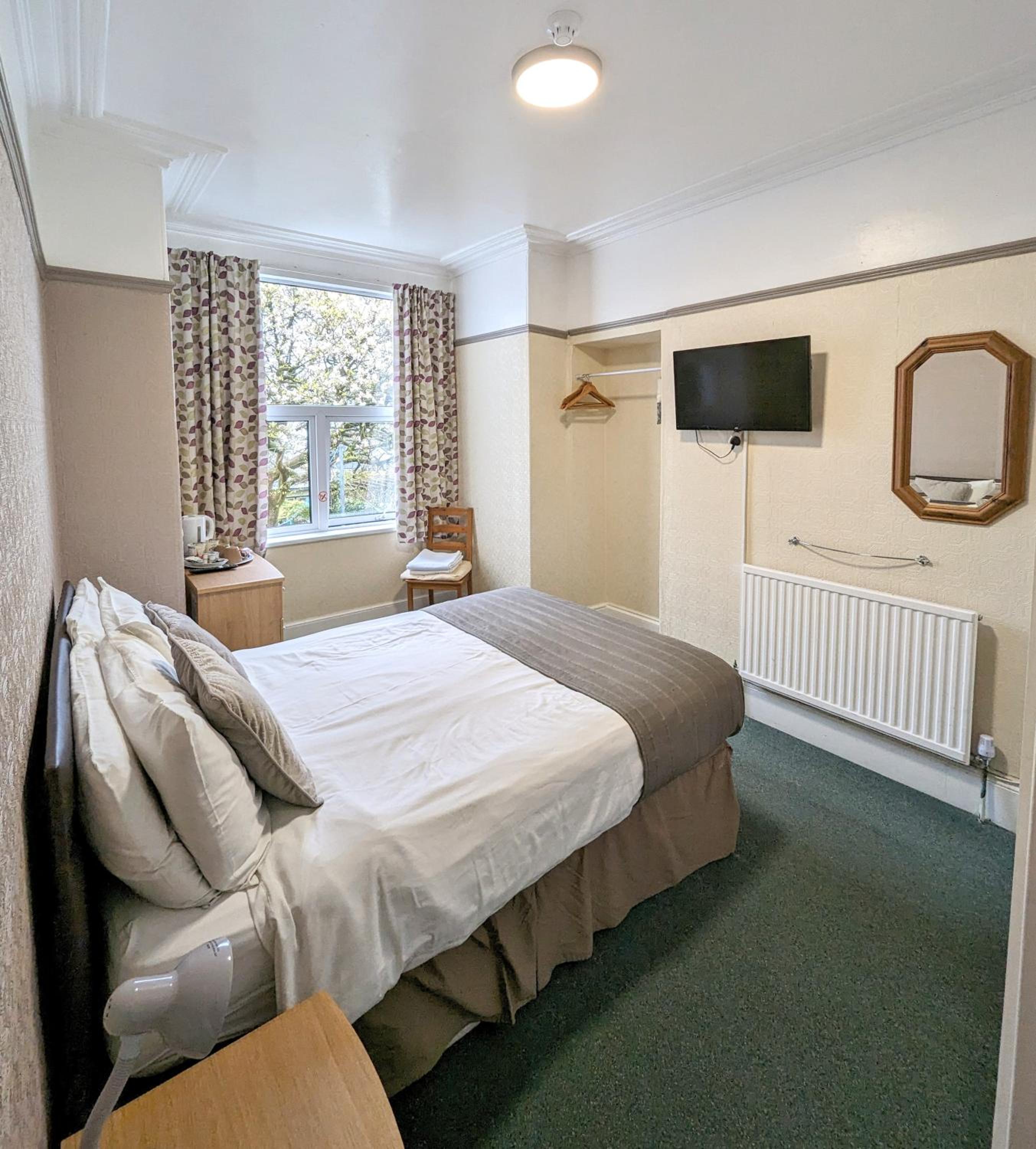 Double Room - Photo 1