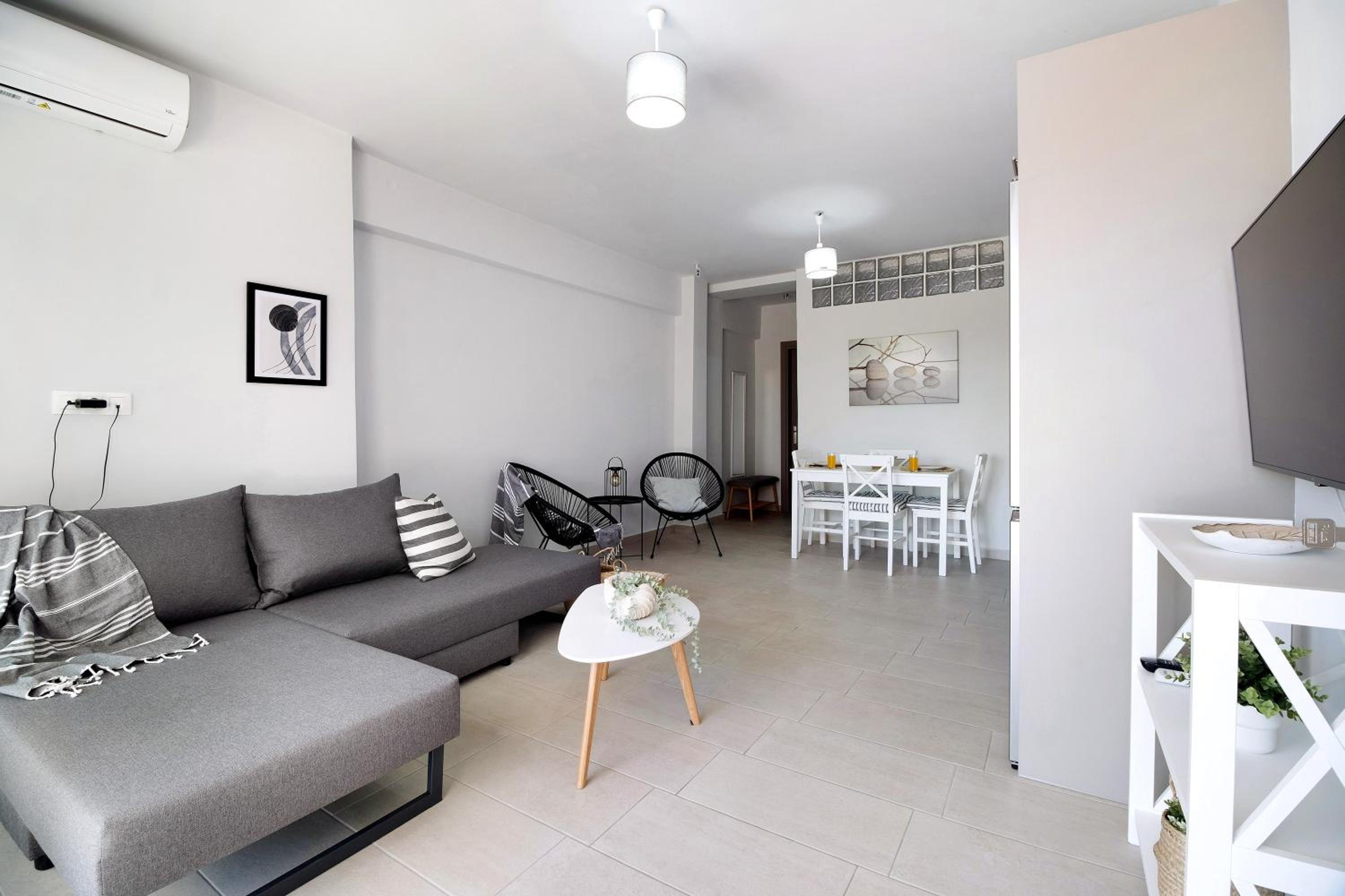 Superior One-Bedroom Apartment with Balcony