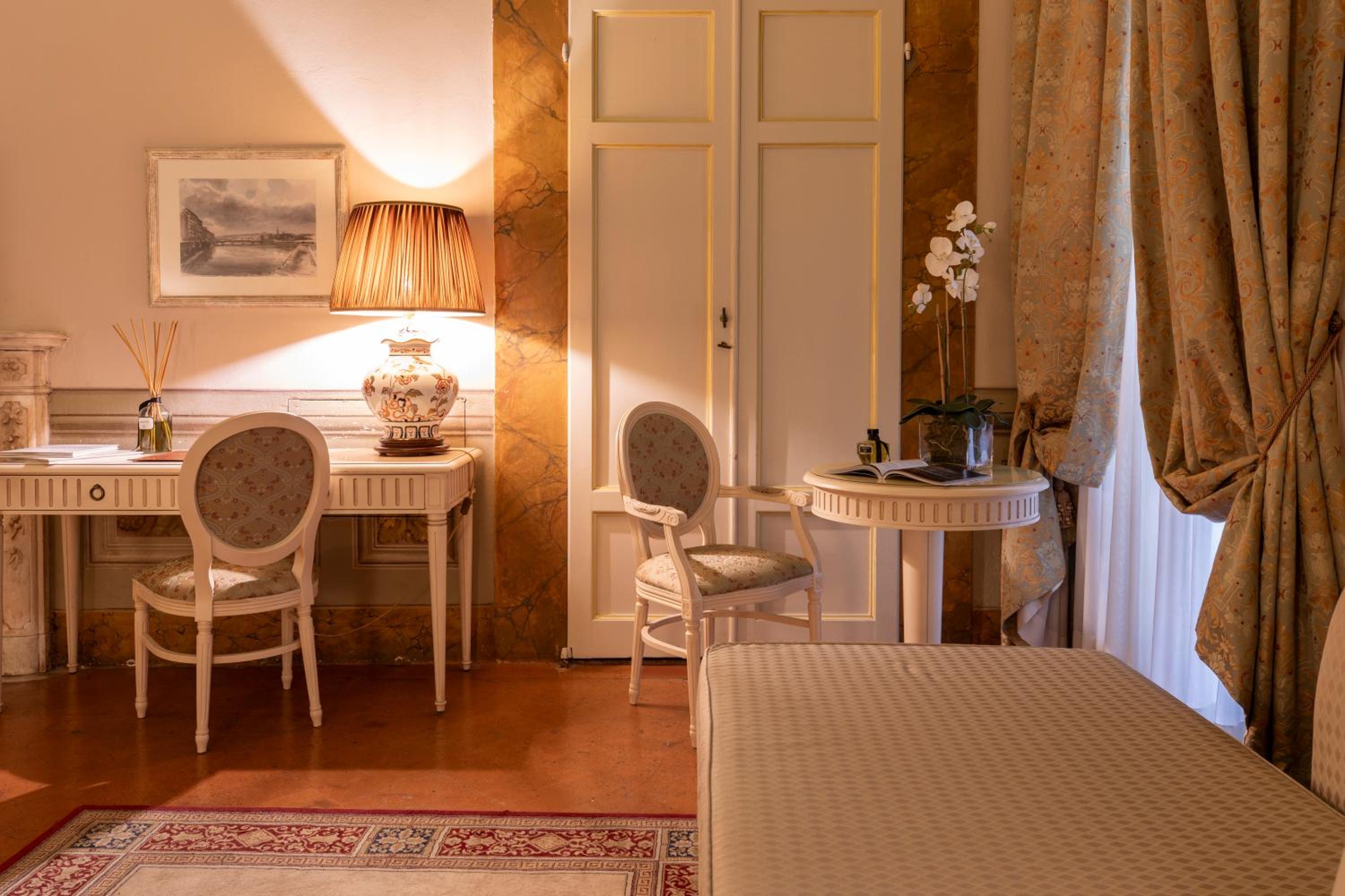 Junior Suite (2 Adults) photo 3