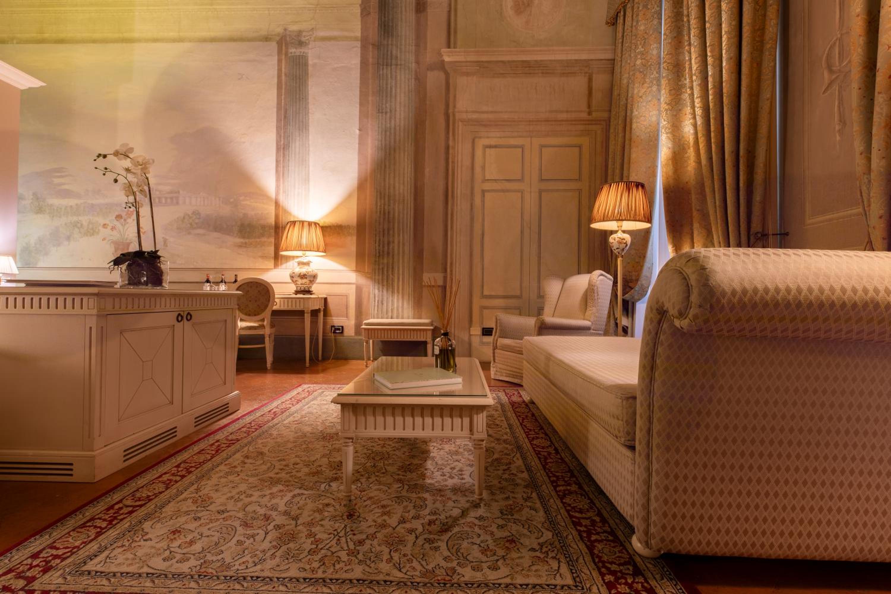 Junior Suite (3 Adults) photo 1