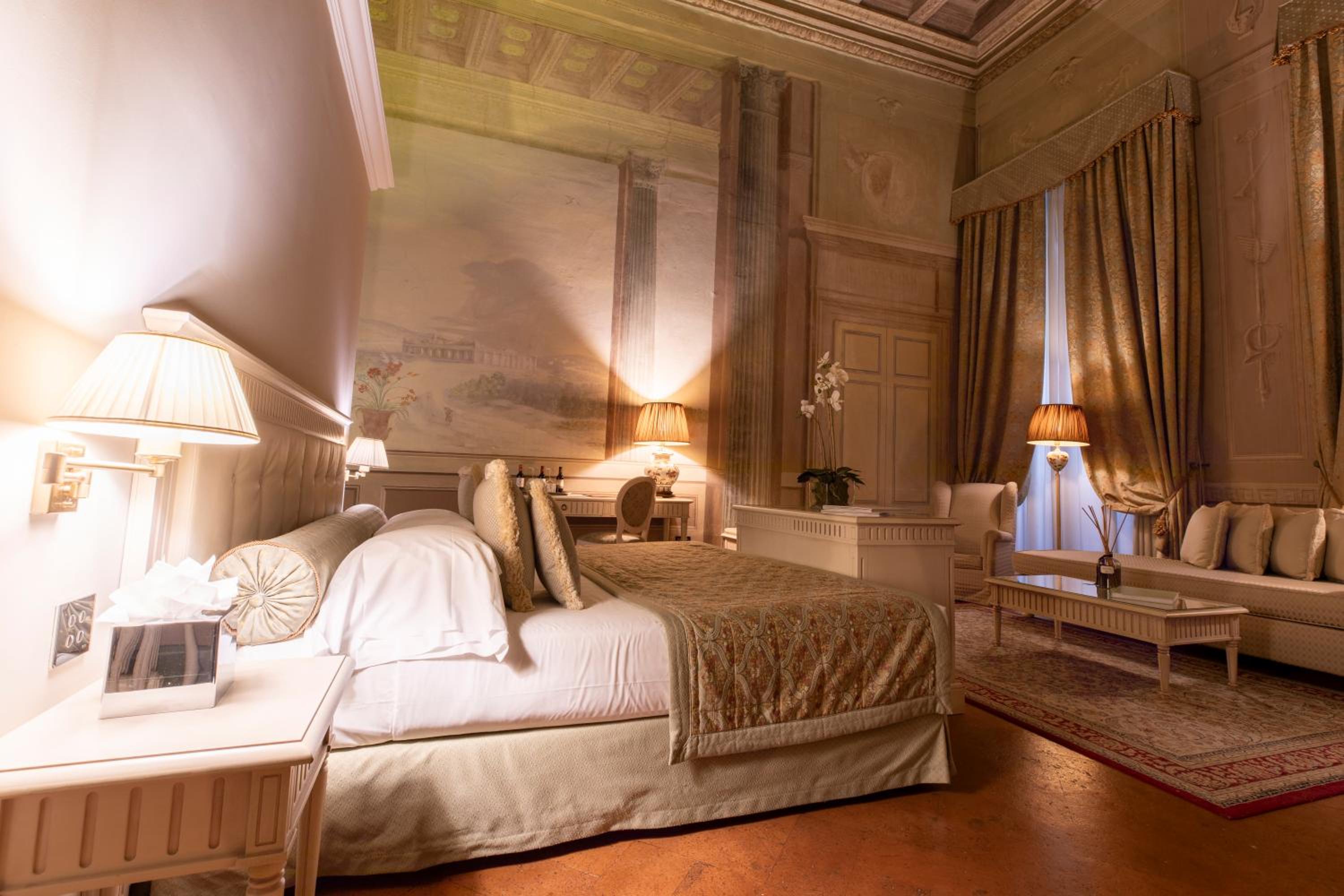 Junior Suite (3 Adults) photo 2