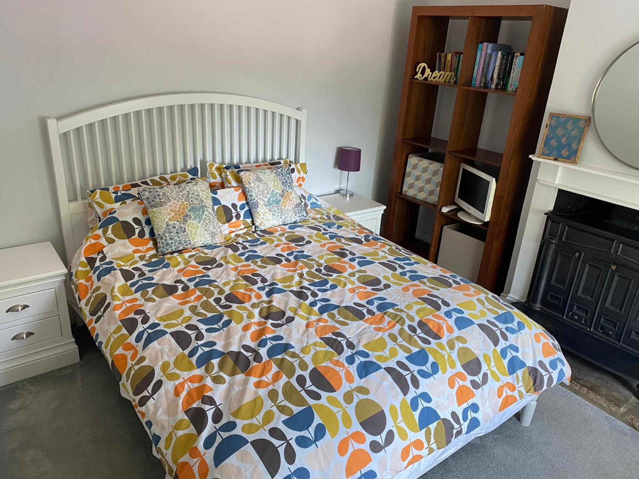 One-Bedroom Apartment - Photo 11