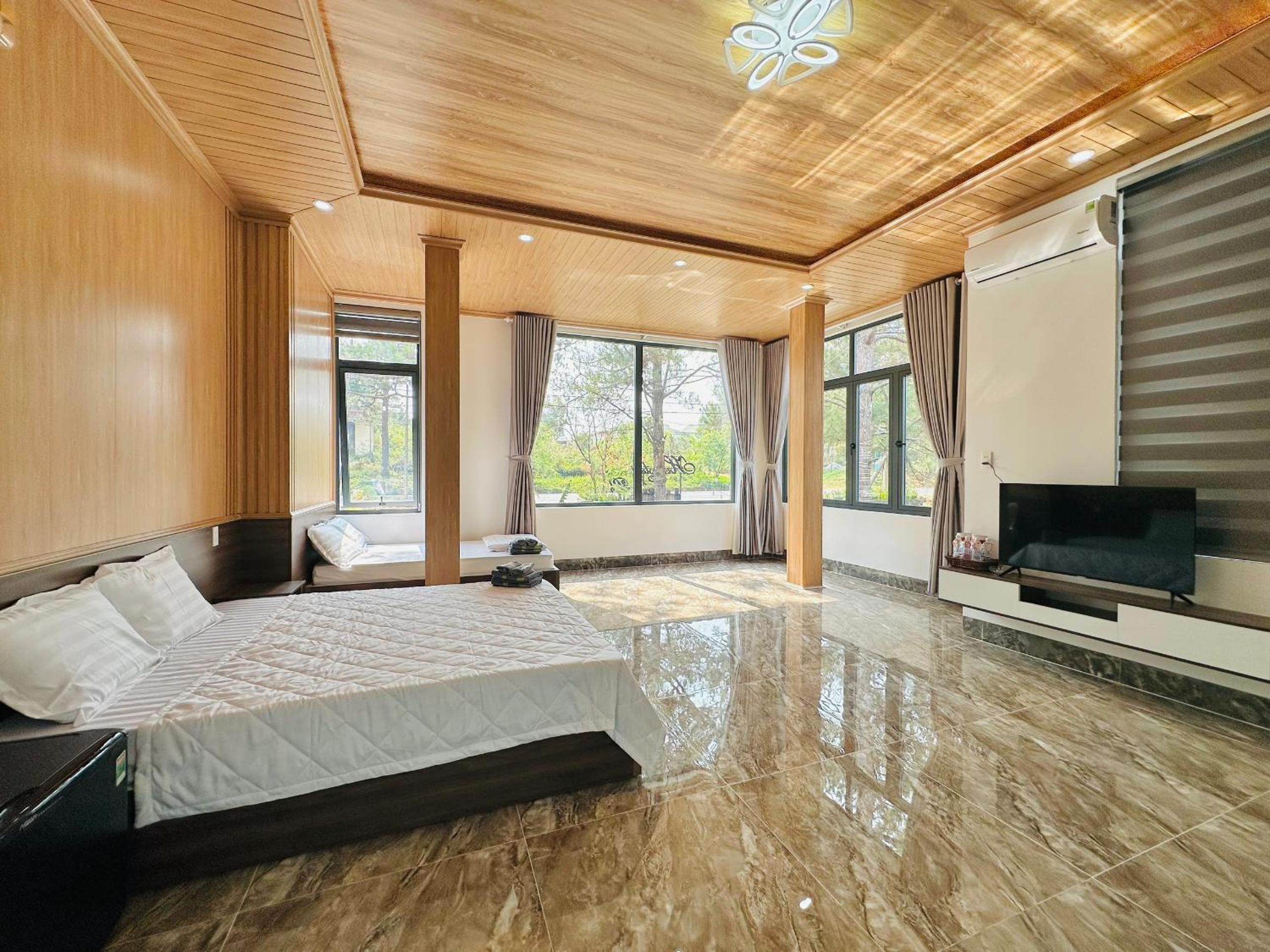 Deluxe Triple Room photo 1