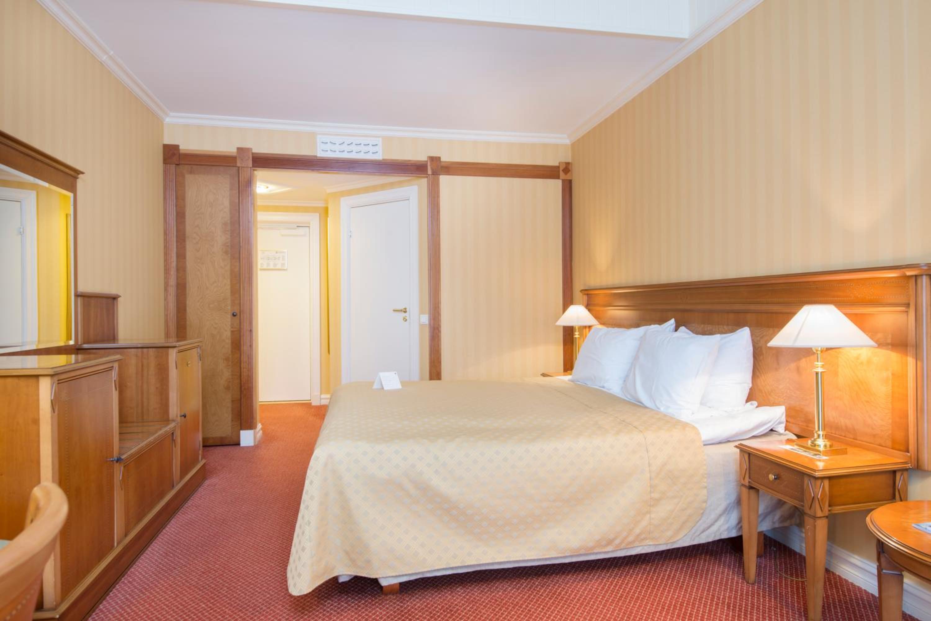 Standard Double Room - Photo 2