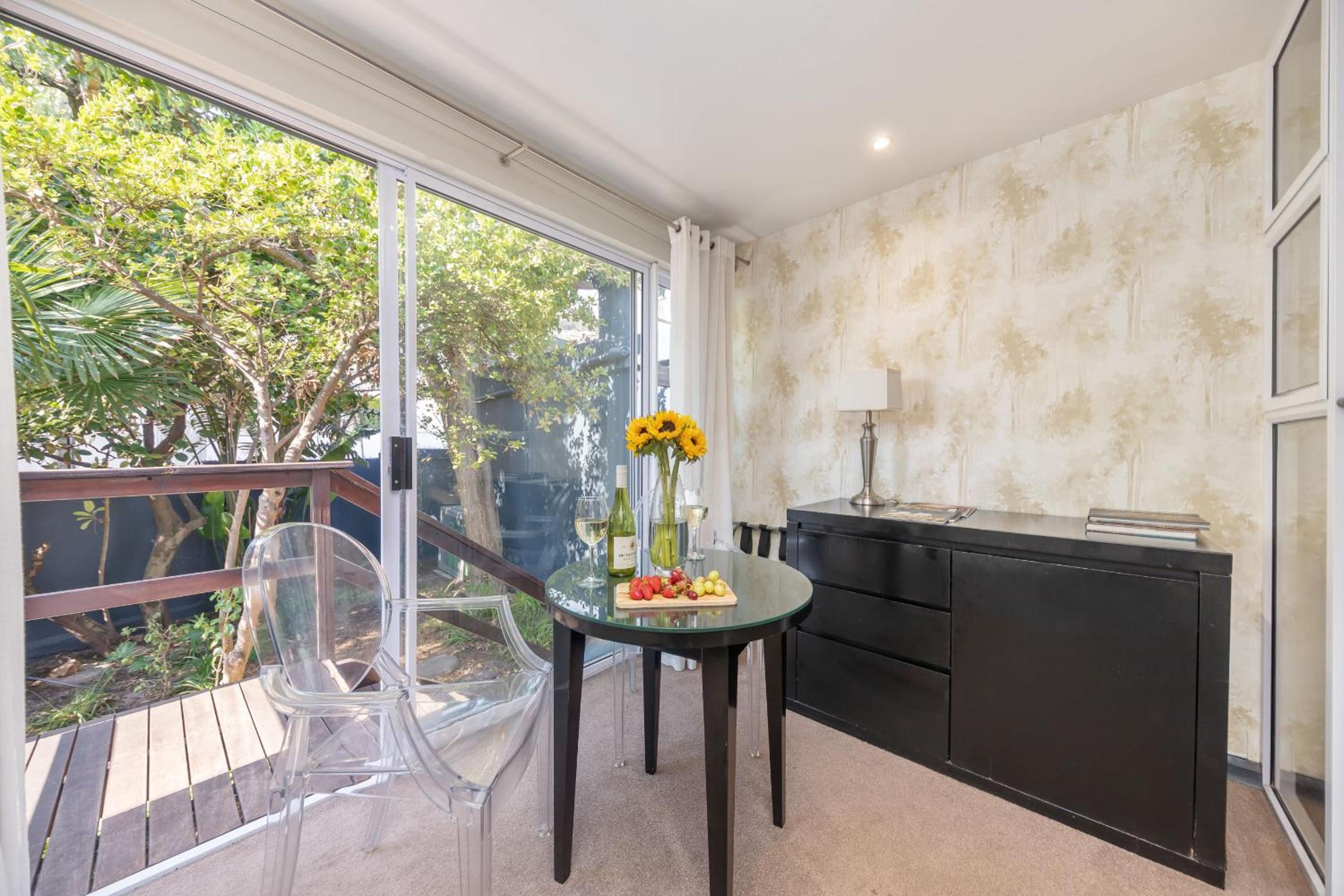Deluxe Double or Twin Room with Garden View photo 3