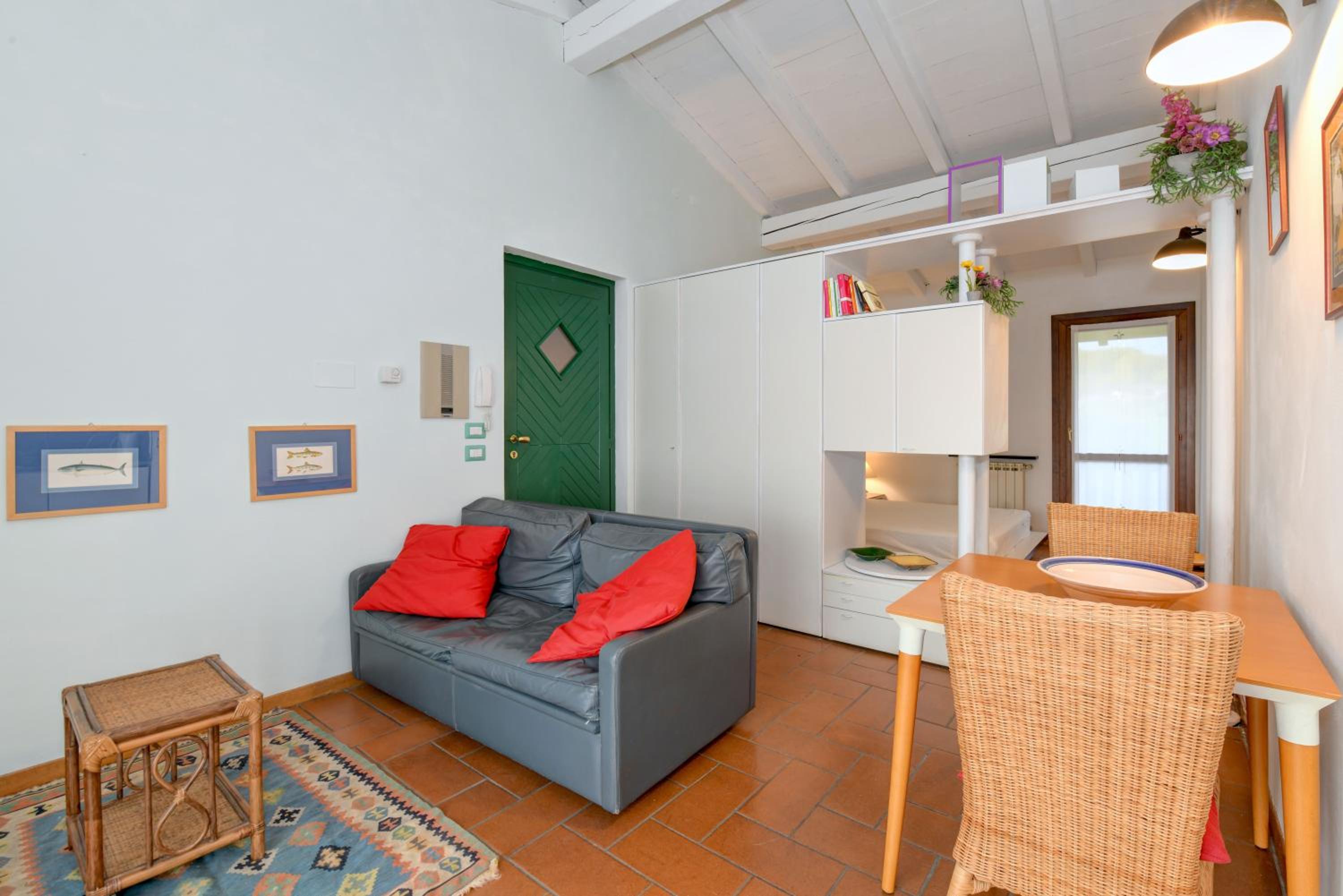 One-Bedroom Apartment