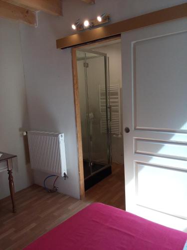 Standard Double Room photo 3