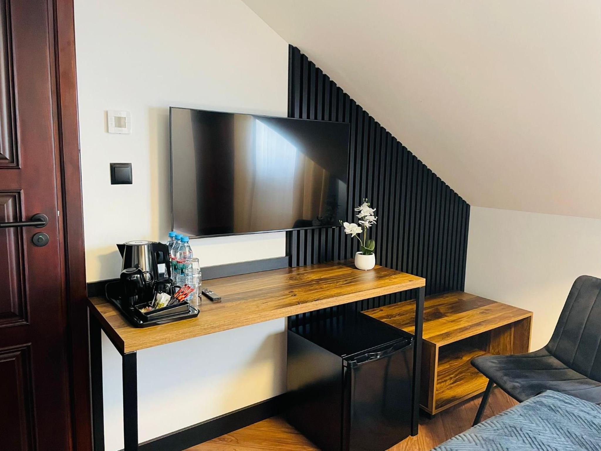 Deluxe Triple Room - Photo 13