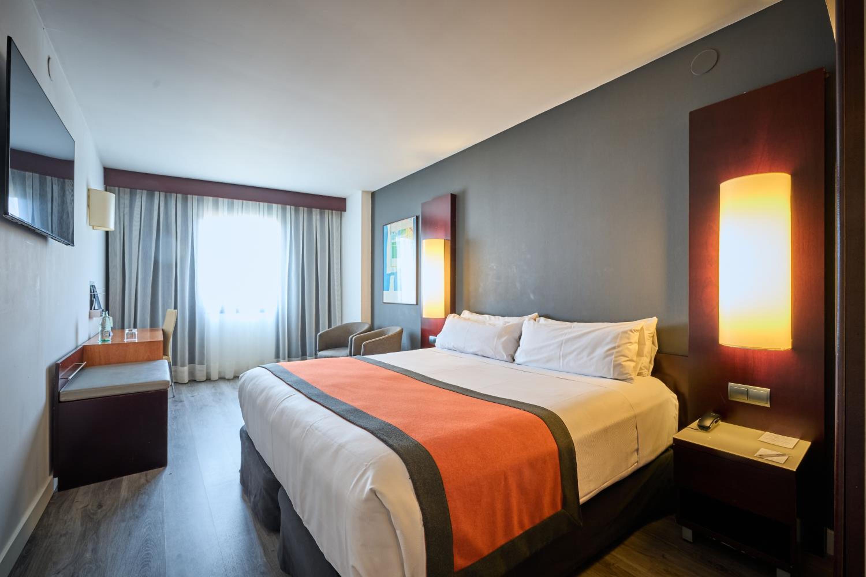 Double or Twin Room - Photo 1