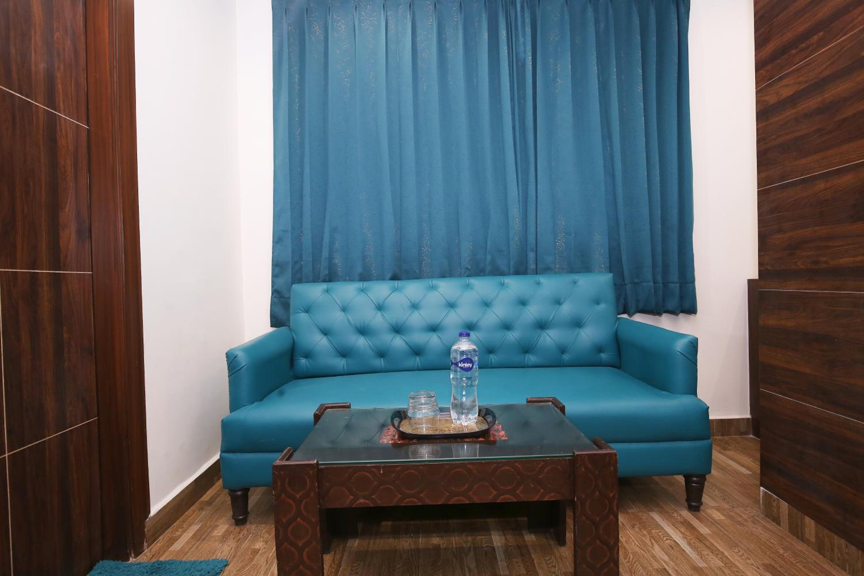 Deluxe Room - Photo 4