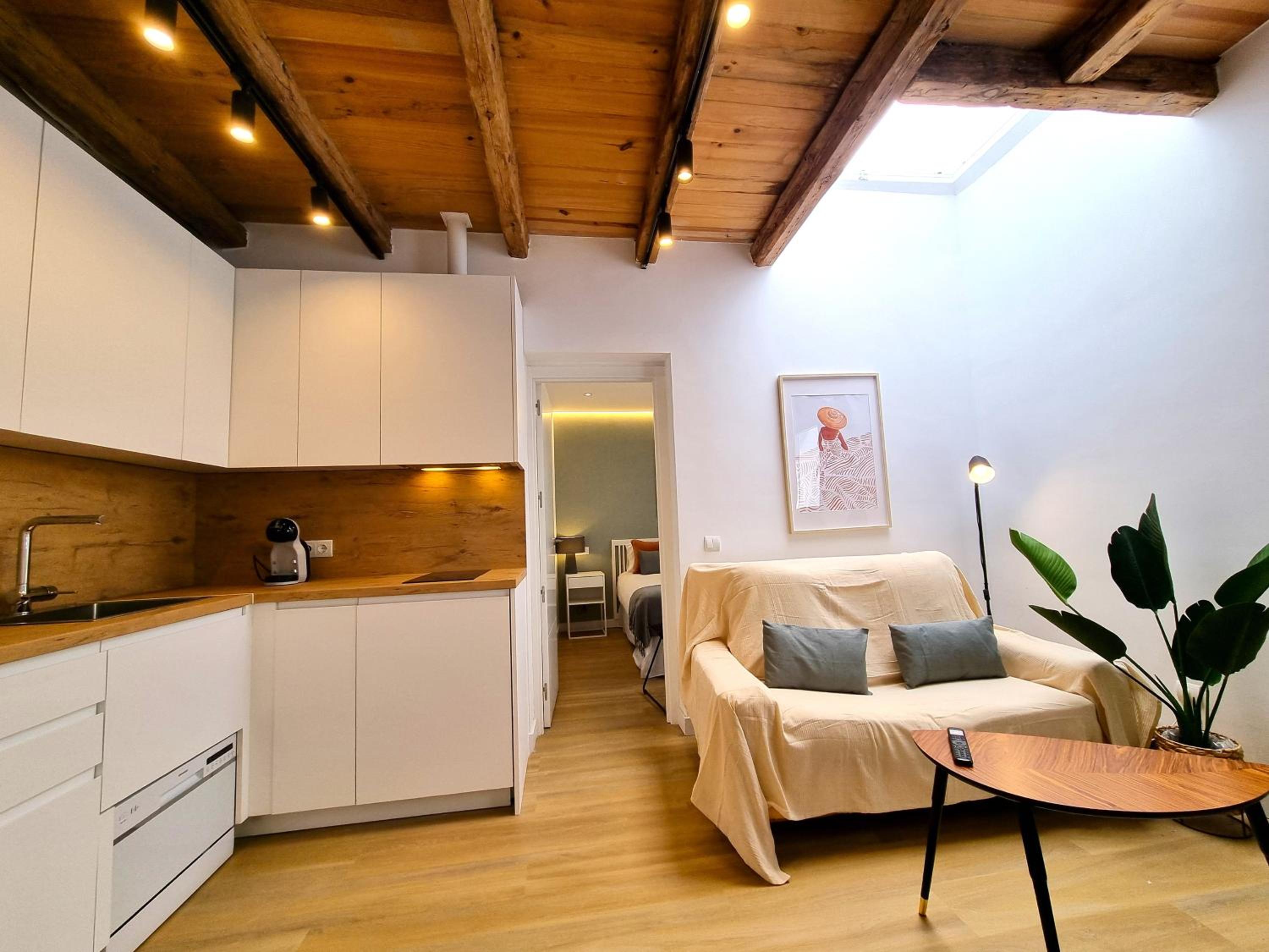 Apartment photo 2