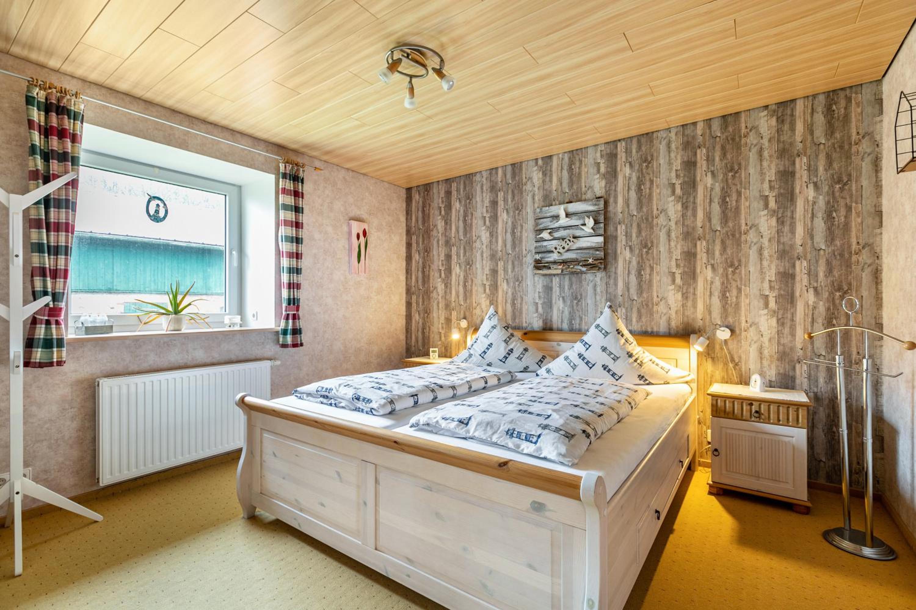 Three-Bedroom Apartment with Water View photo 2