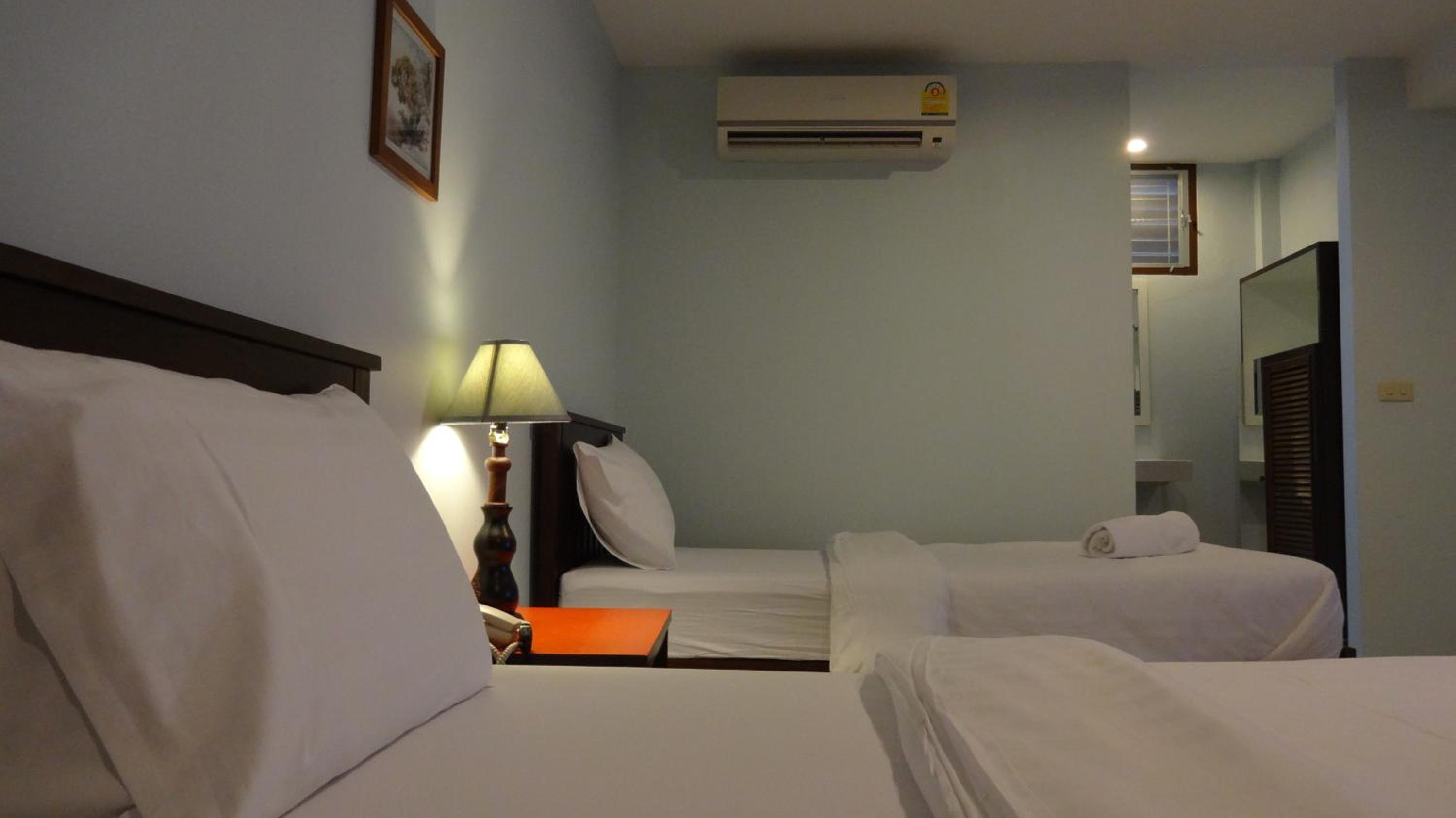 Standard Twin Room photo 2