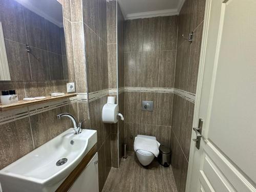 Economy Double Room photo 2