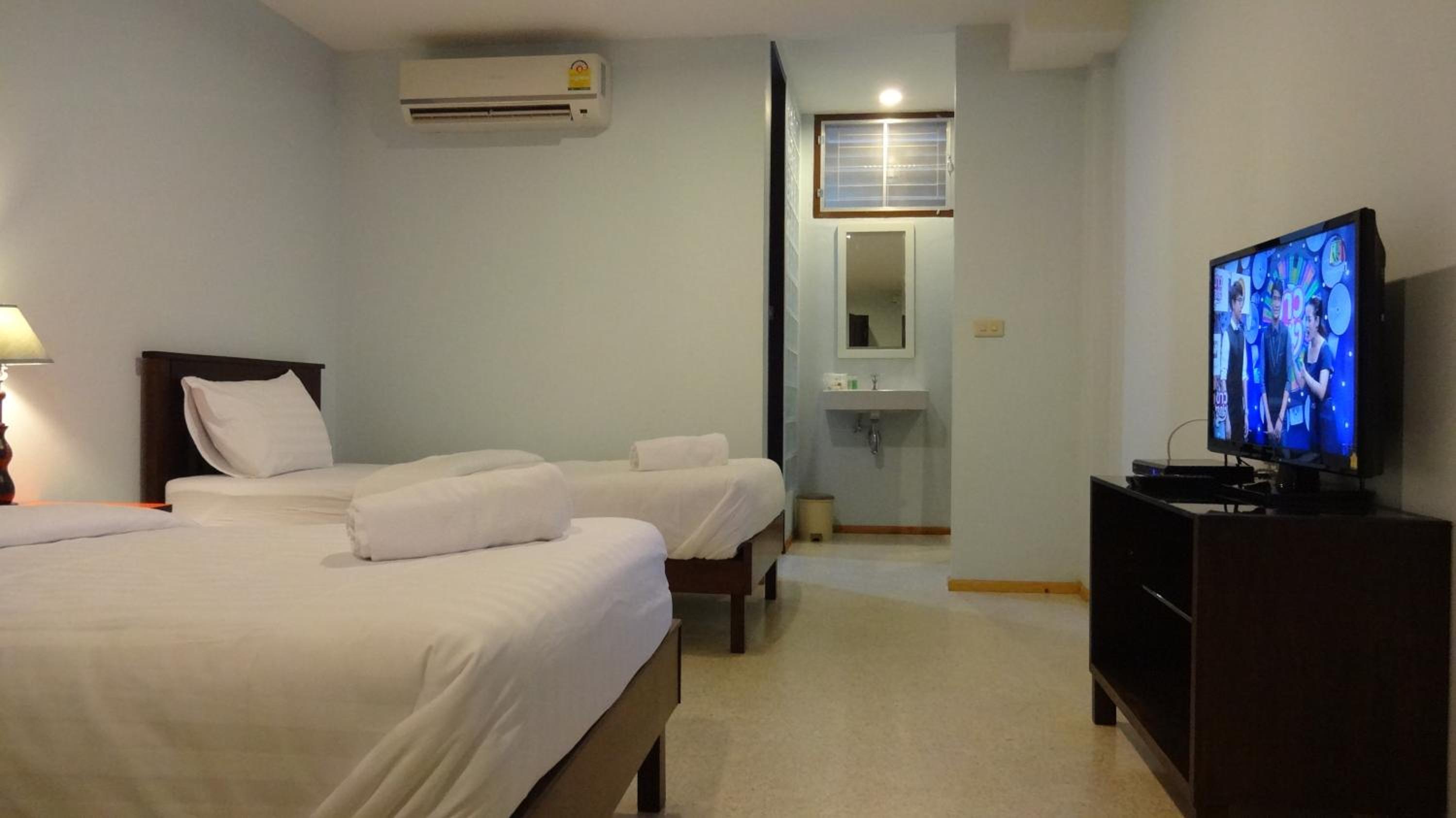 Standard Twin Room photo 3