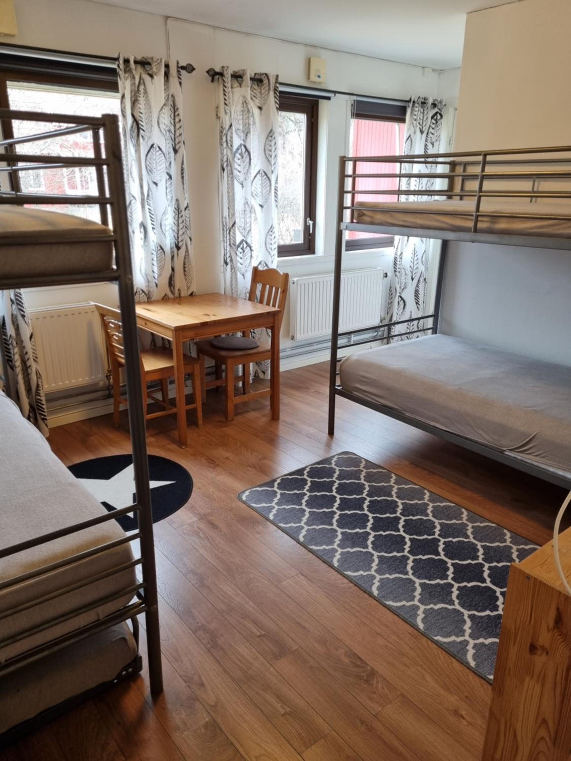 Quadruple Room with Private Bathroom photo 1