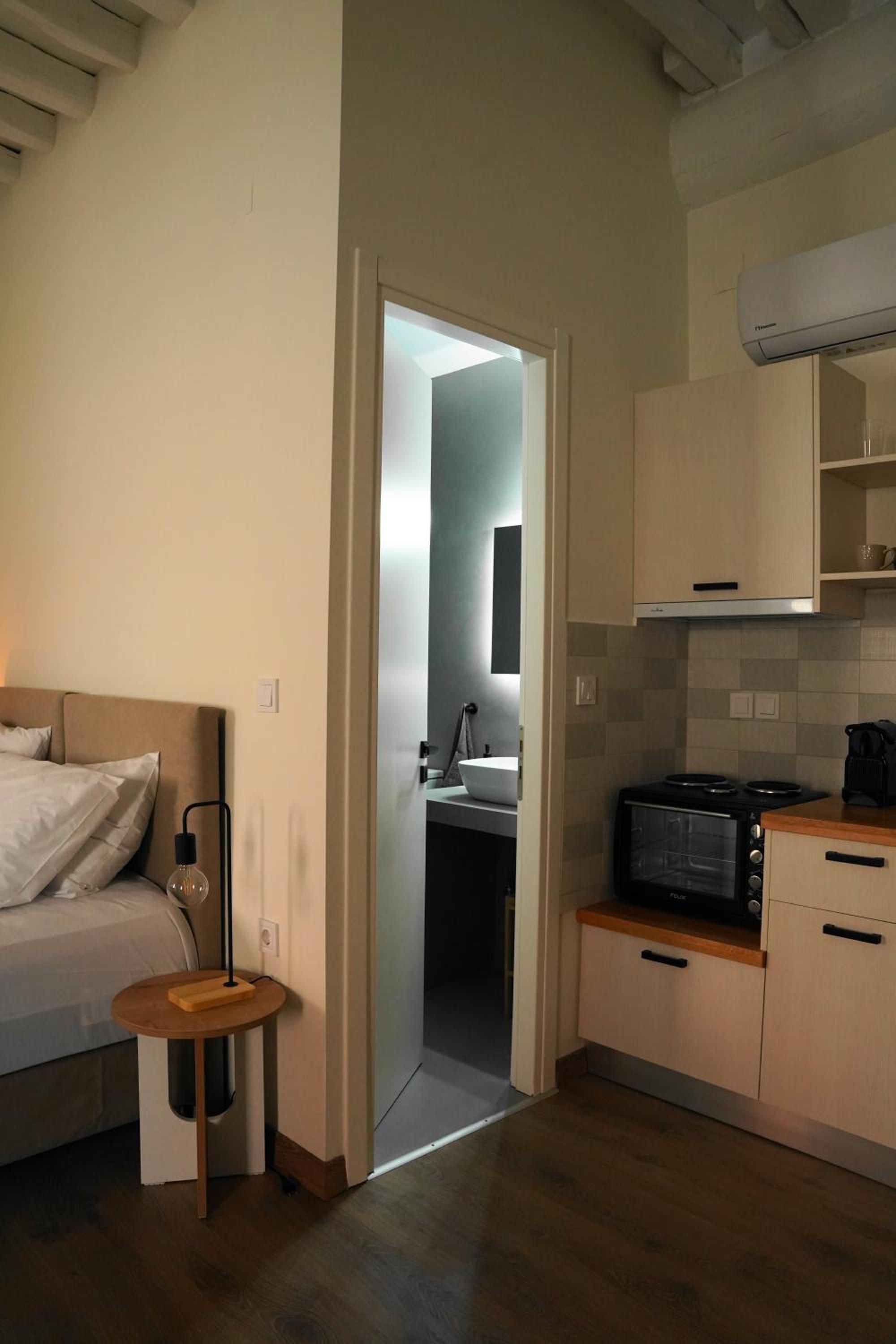 Deluxe Triple Room photo 2