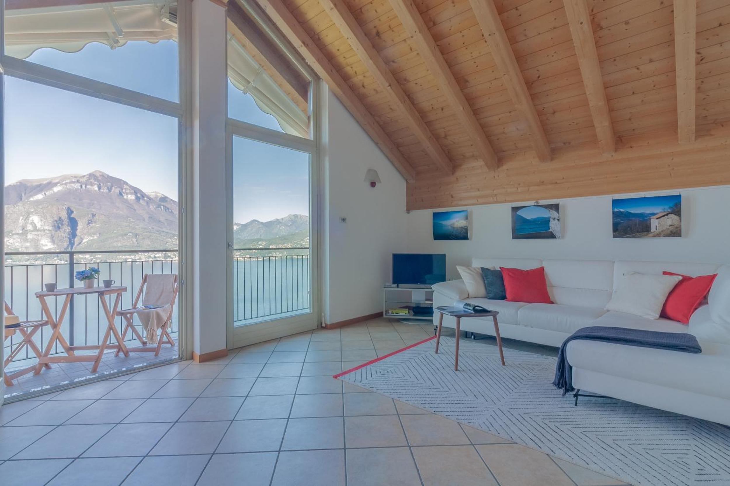 Apartment with Lake View photo 1