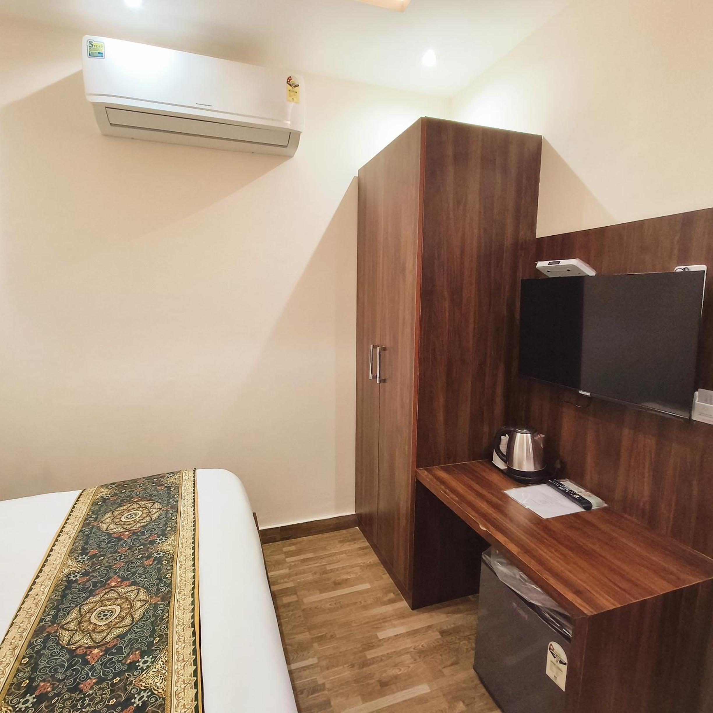 Standard Double Room photo 3