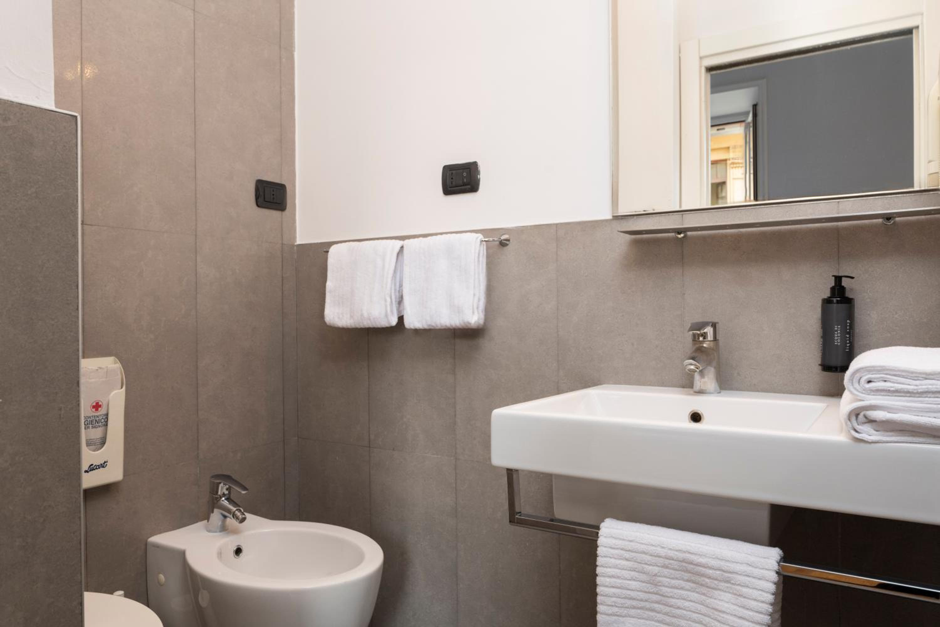 Double or Twin Room photo 2