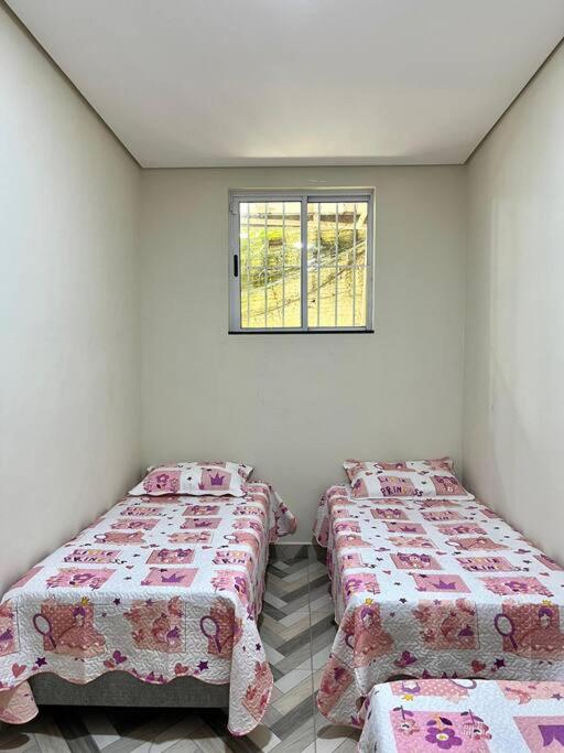 Six-Bedroom House photo 1