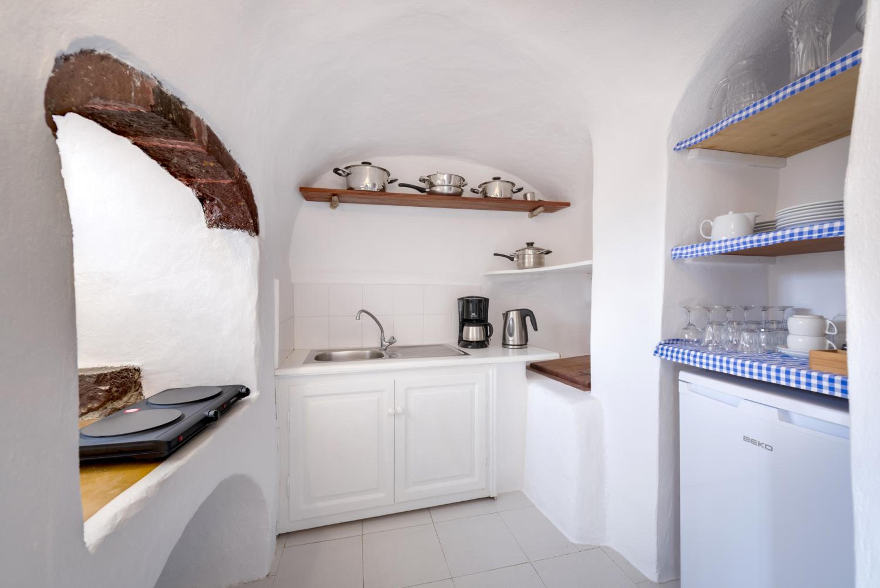 Classic Villa with Caldera View photo 3