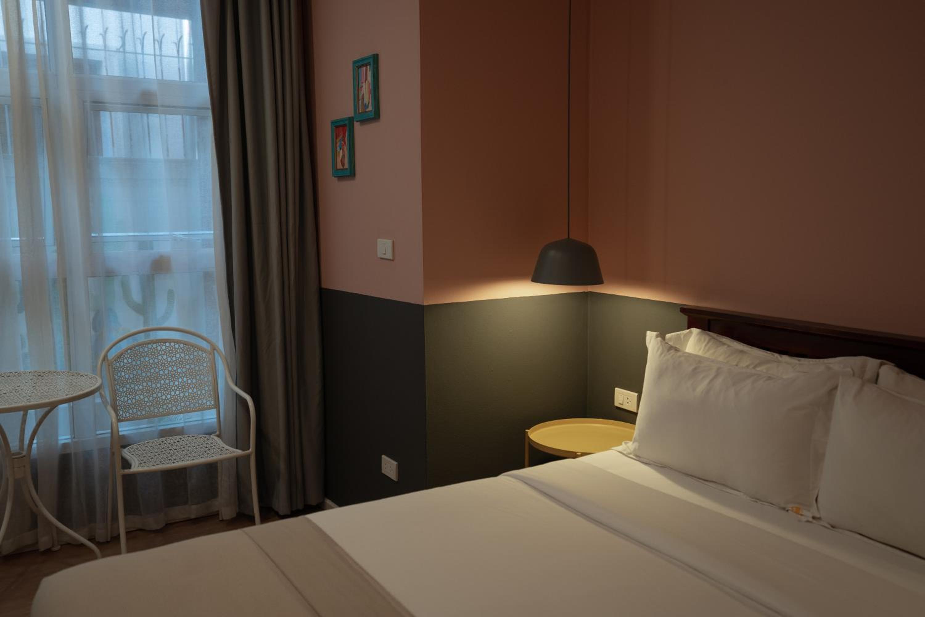 Queen Room - Photo 5