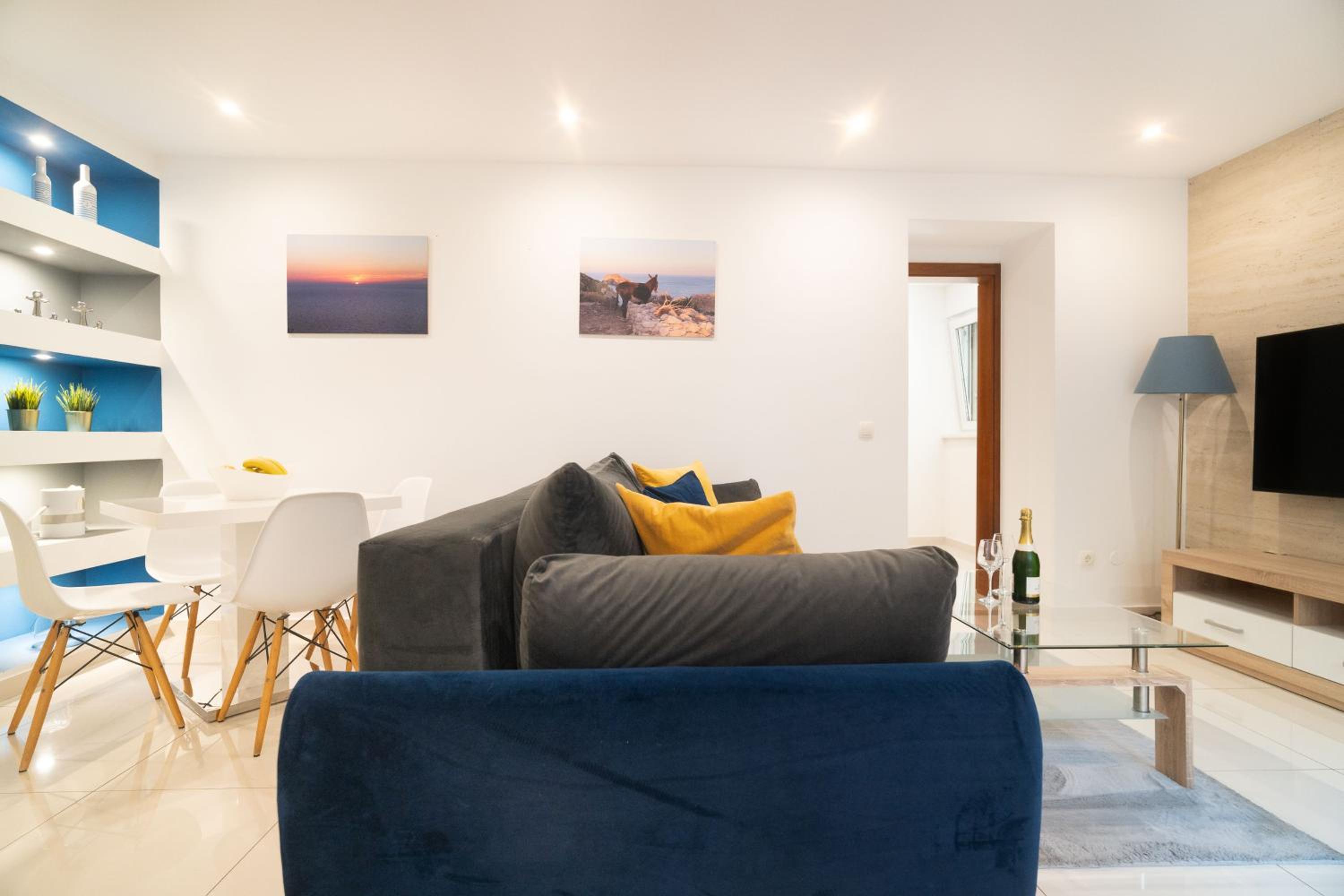 Apartment with Terrace photo 2