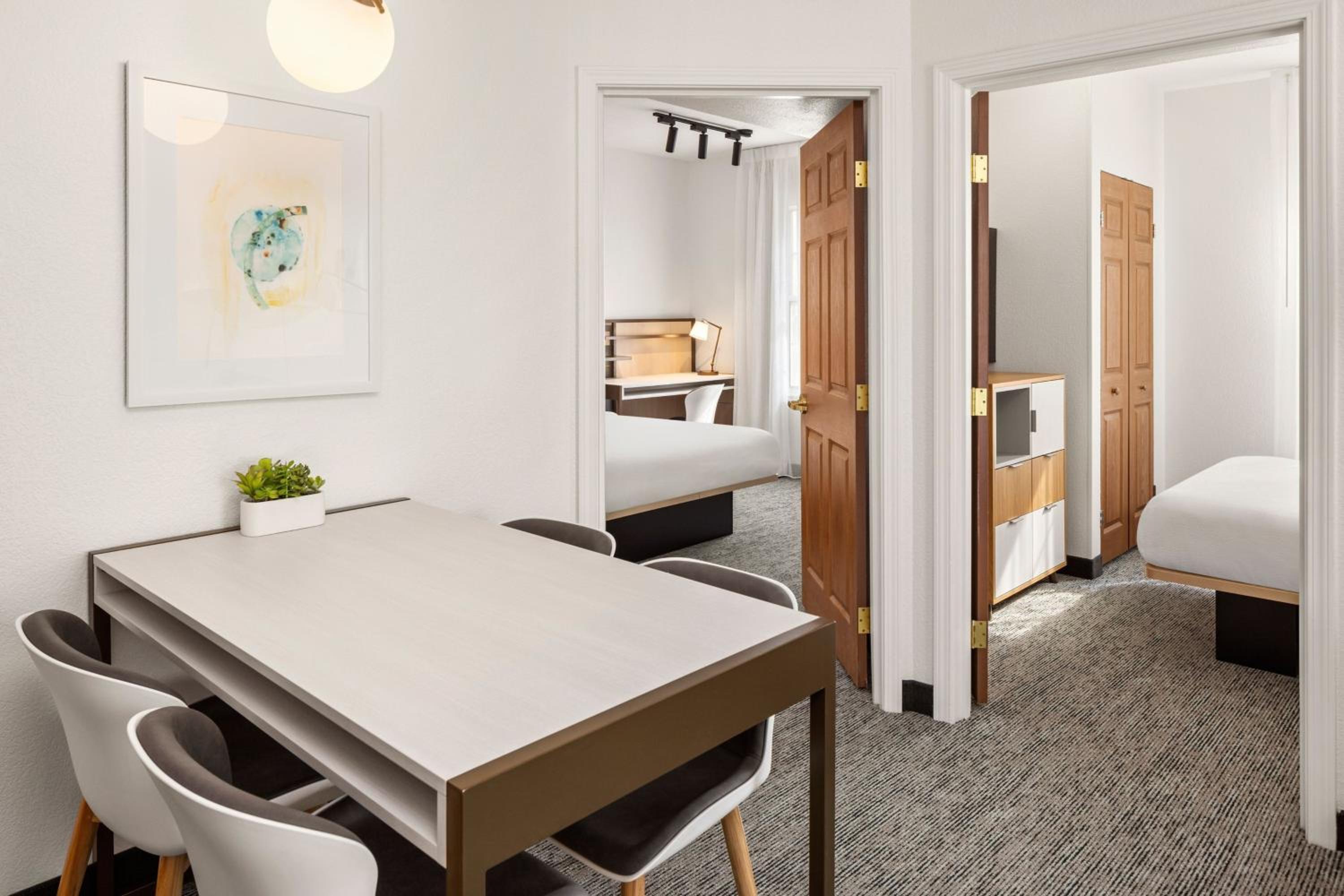 Two-Bedroom Suite - Photo 11