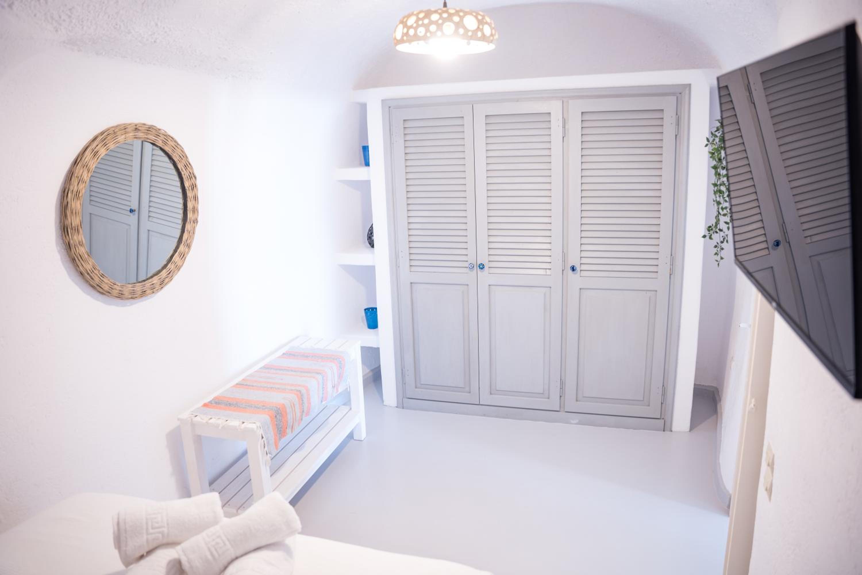 One-Bedroom House photo 2