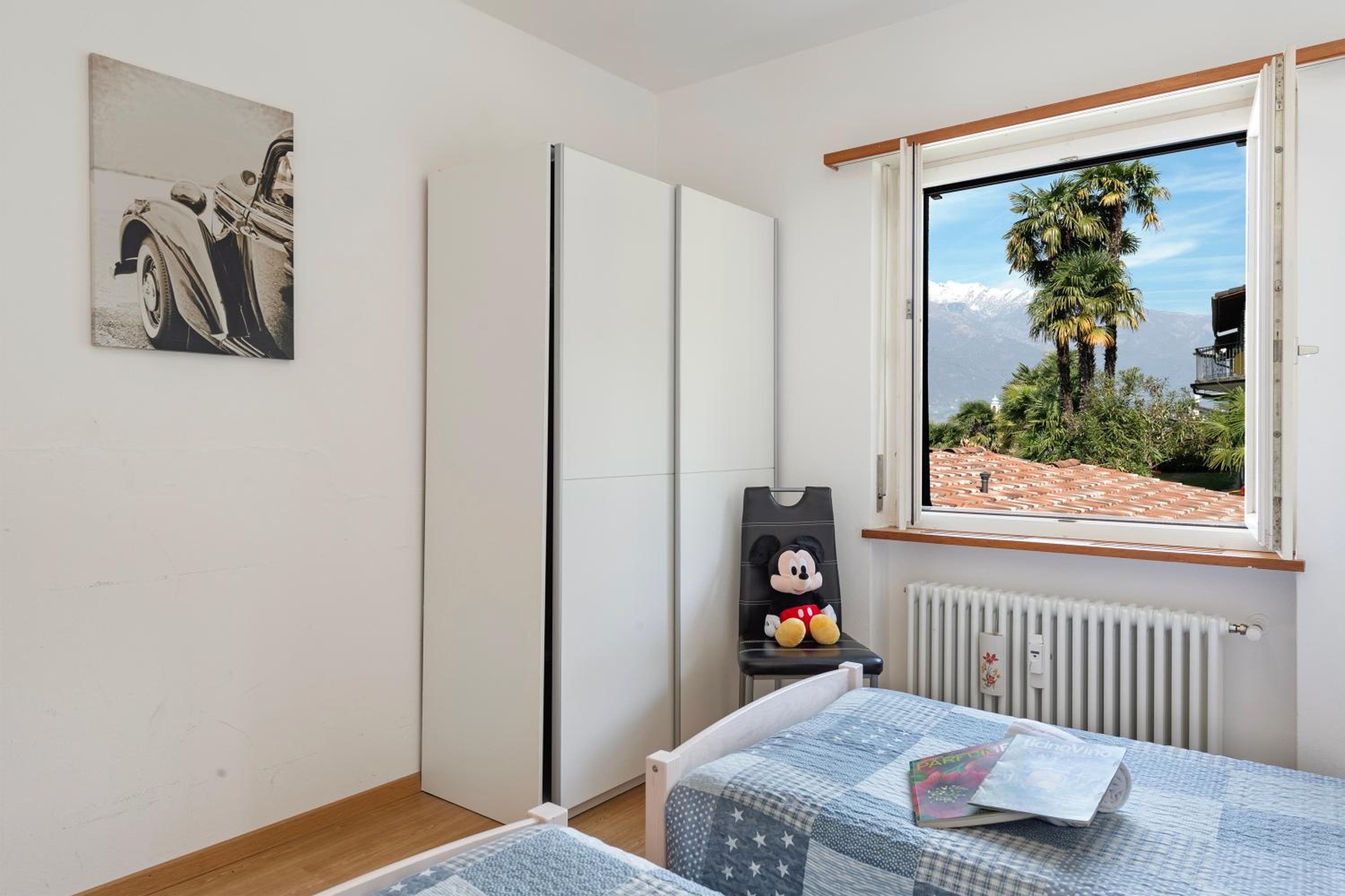 Apartment with Lake View photo 2