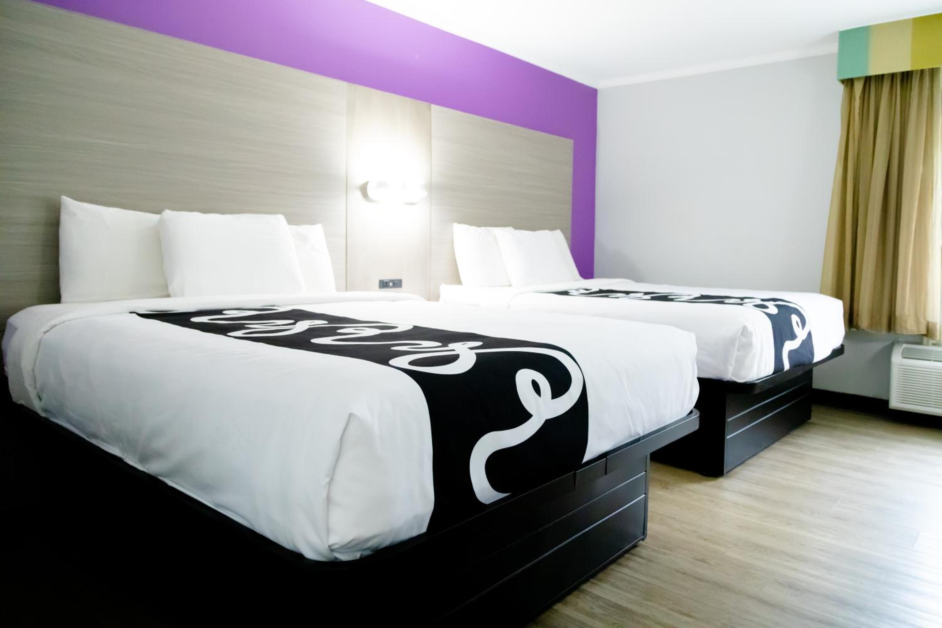 Double Room with Two Double Beds photo 2