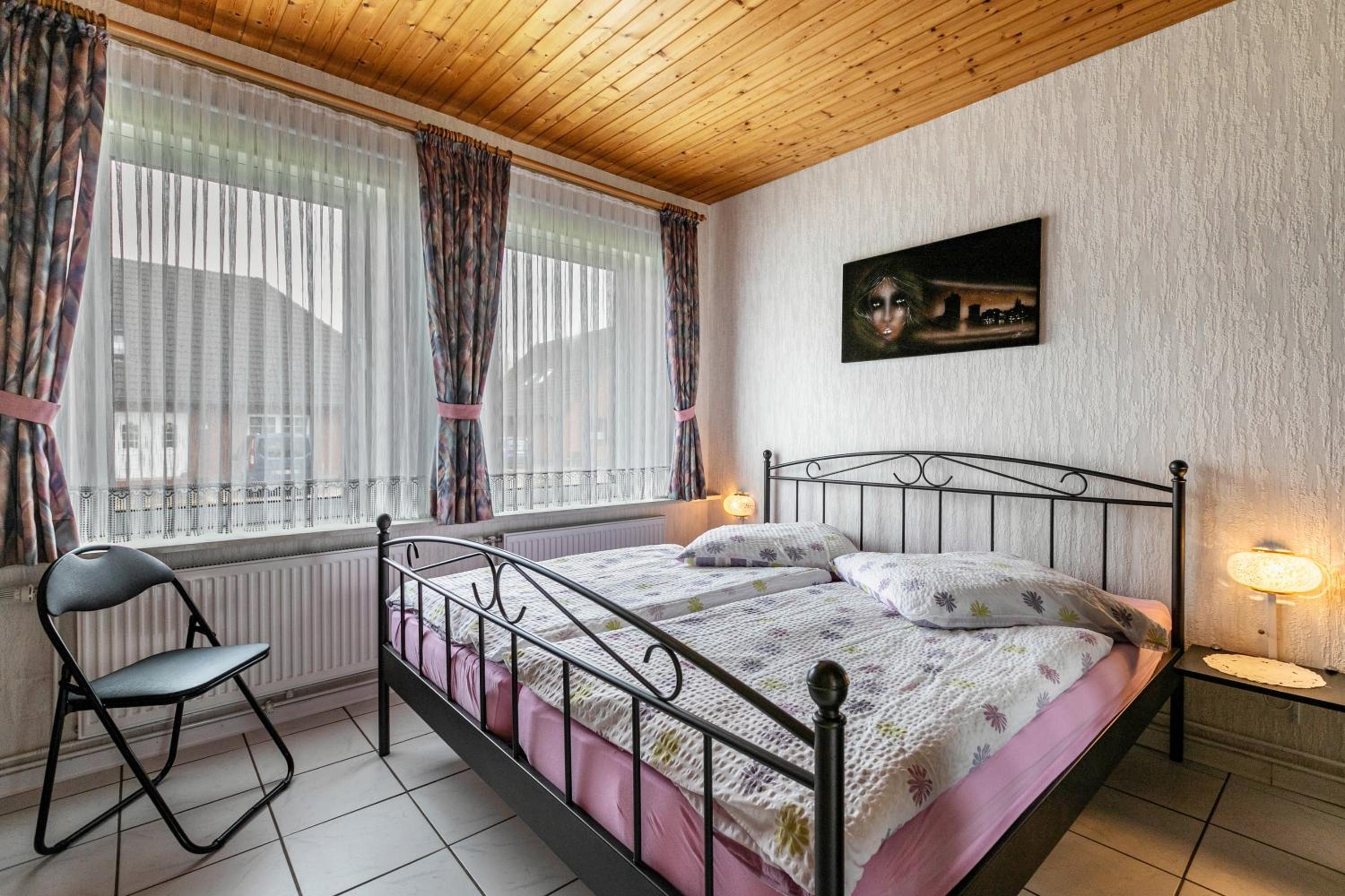 Two-Bedroom Deluxe Apartment with Garden View photo 2