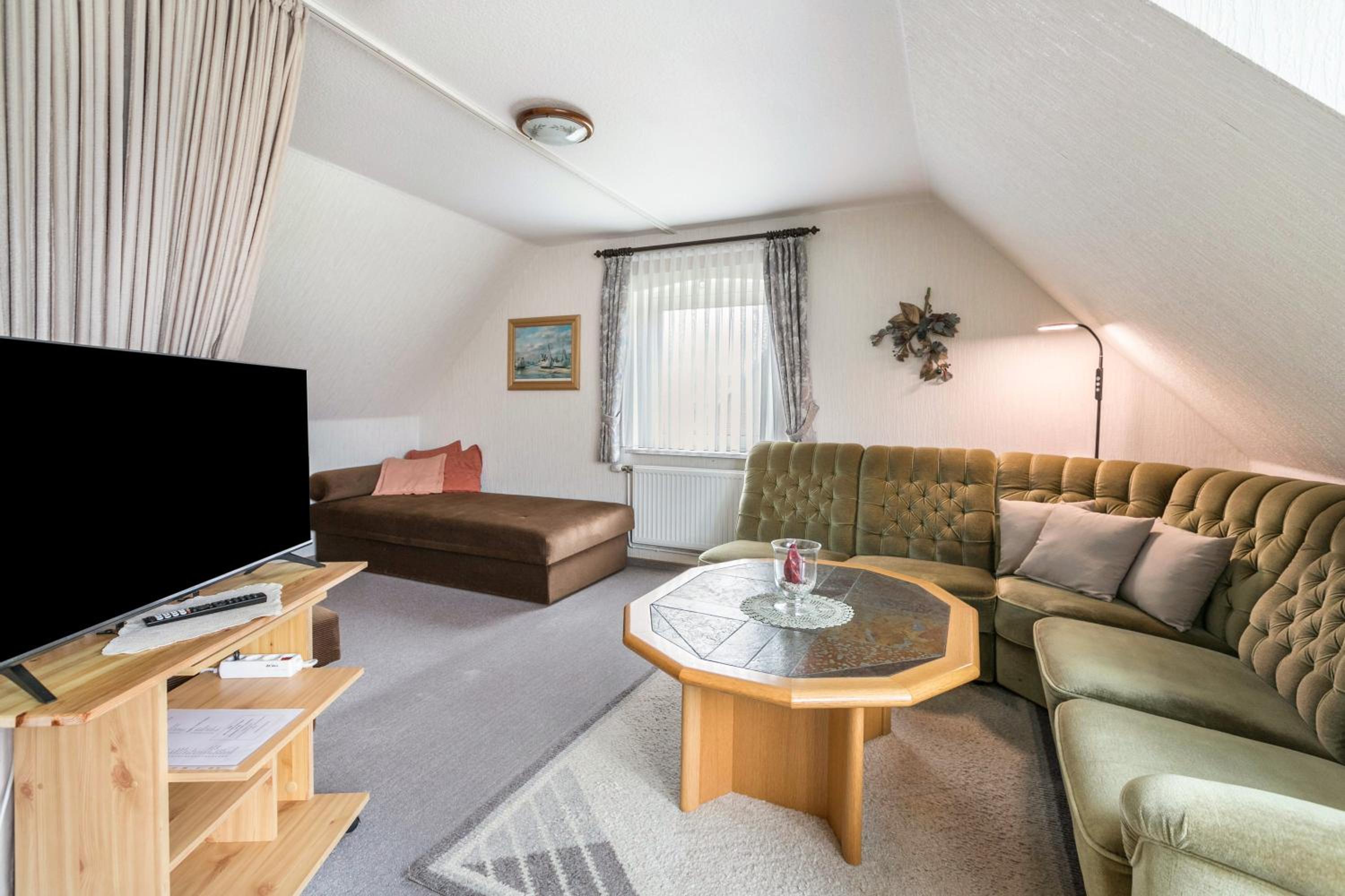 One-Bedroom Apartment with Garden View photo 2