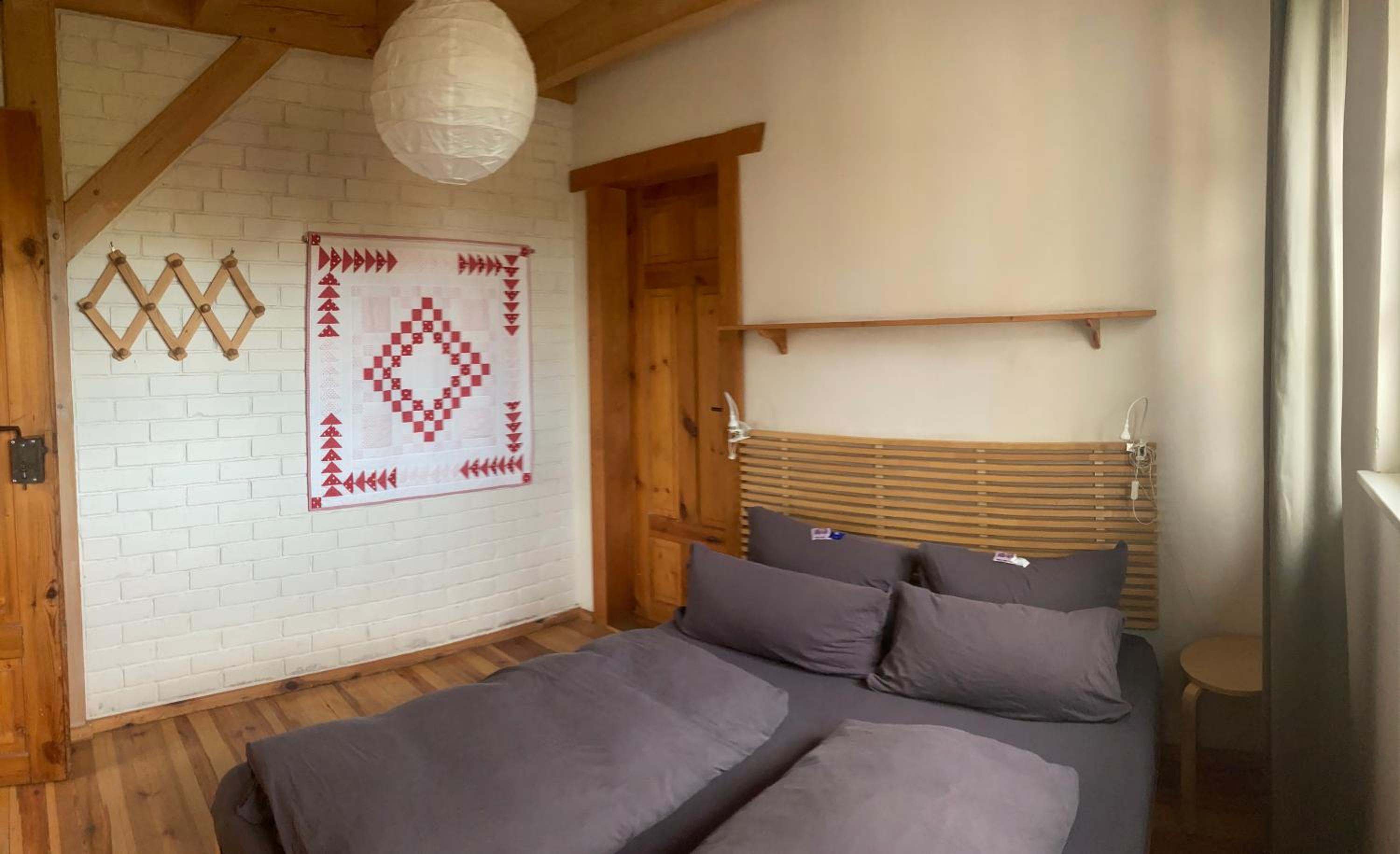 One-Bedroom Apartment photo 1
