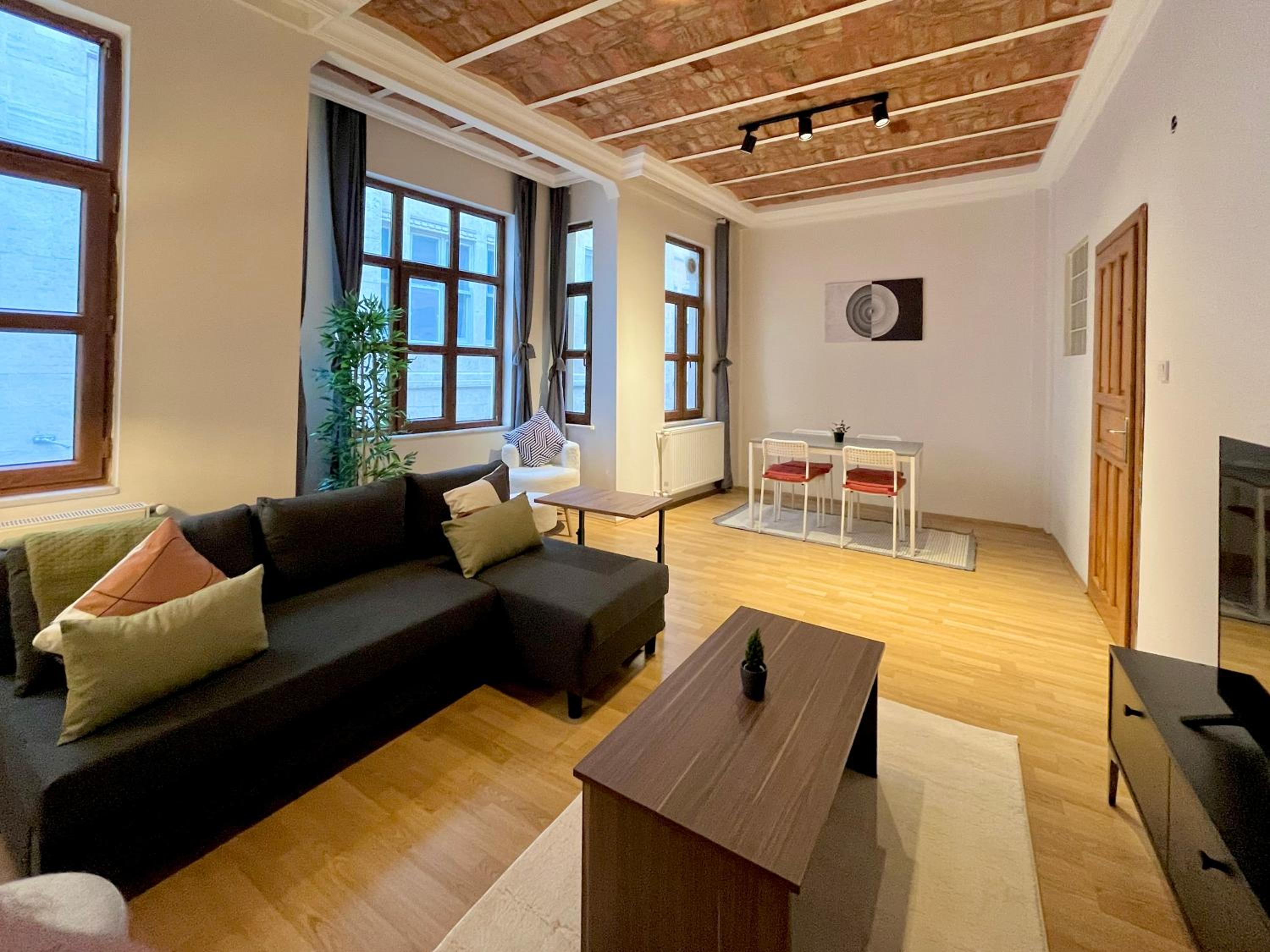 Deluxe Apartment photo 1