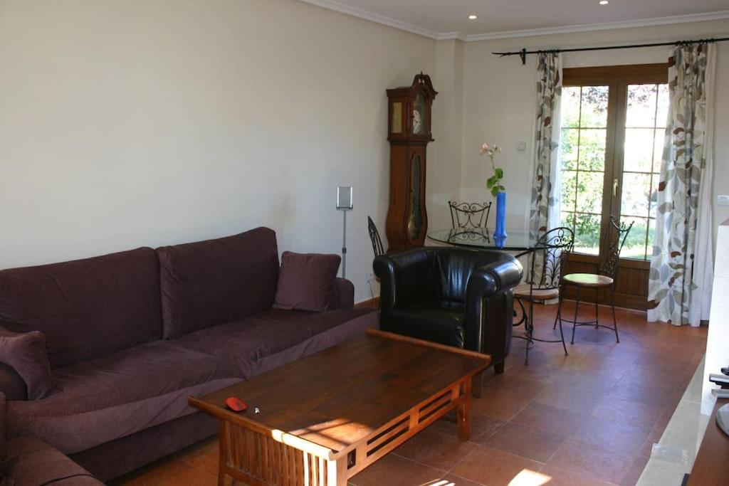 Four-Bedroom House photo 3