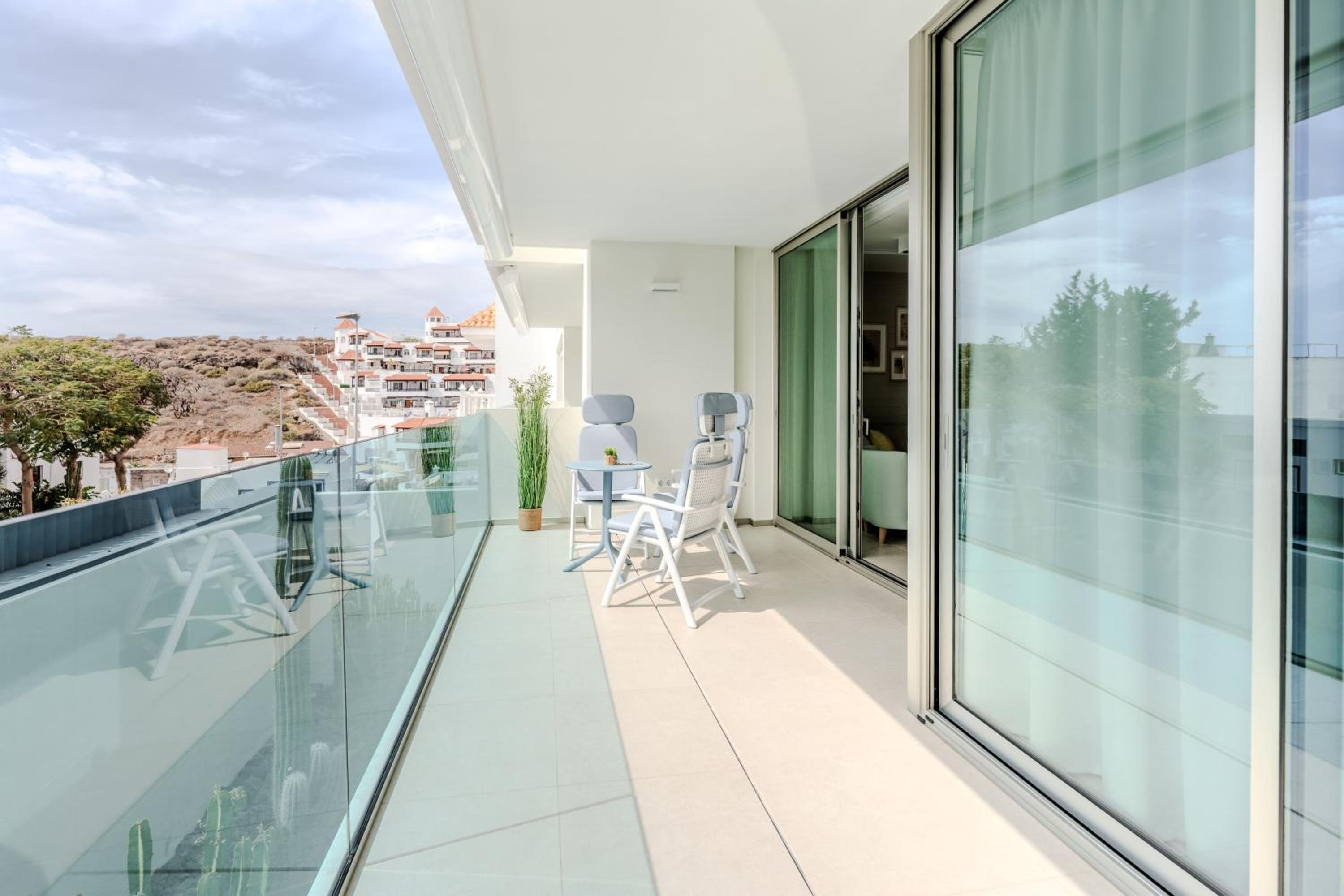 Two-Bedroom Apartment Ground Floor Sea View photo 2