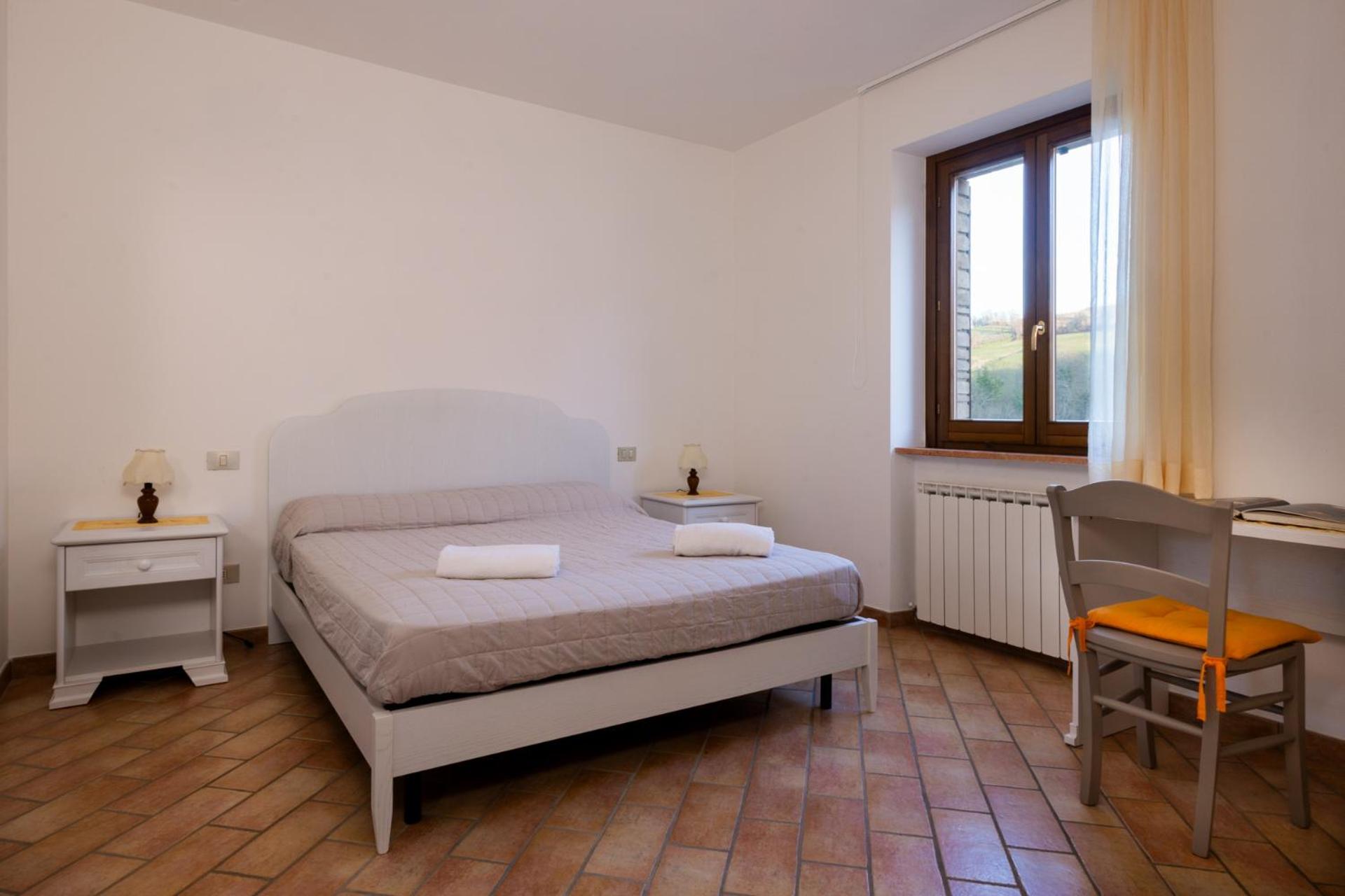 One-Bedroom Apartment (5 Adults) photo 1