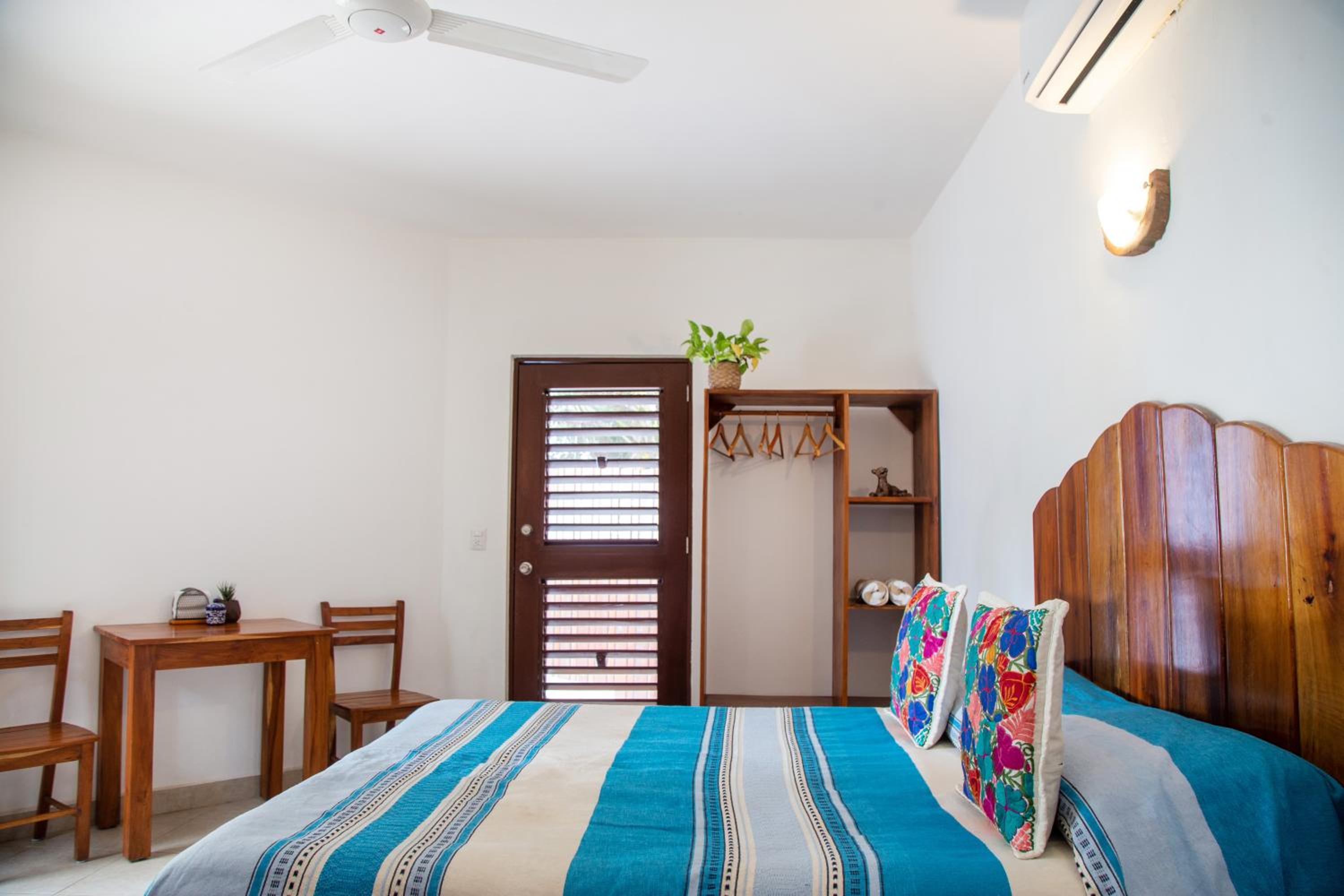 Queen Room with Sea View