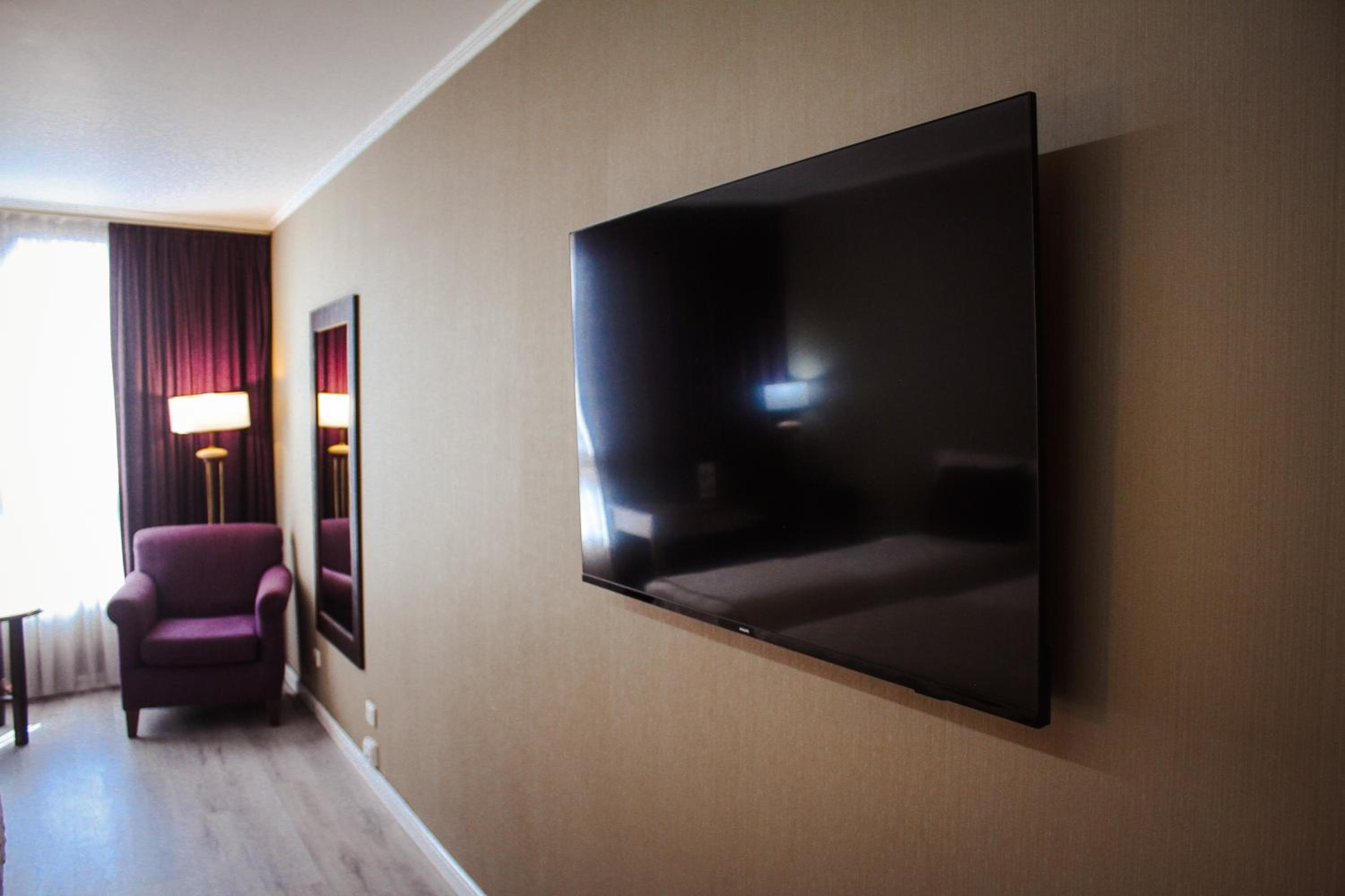 Superior Triple Room thumbnail 5