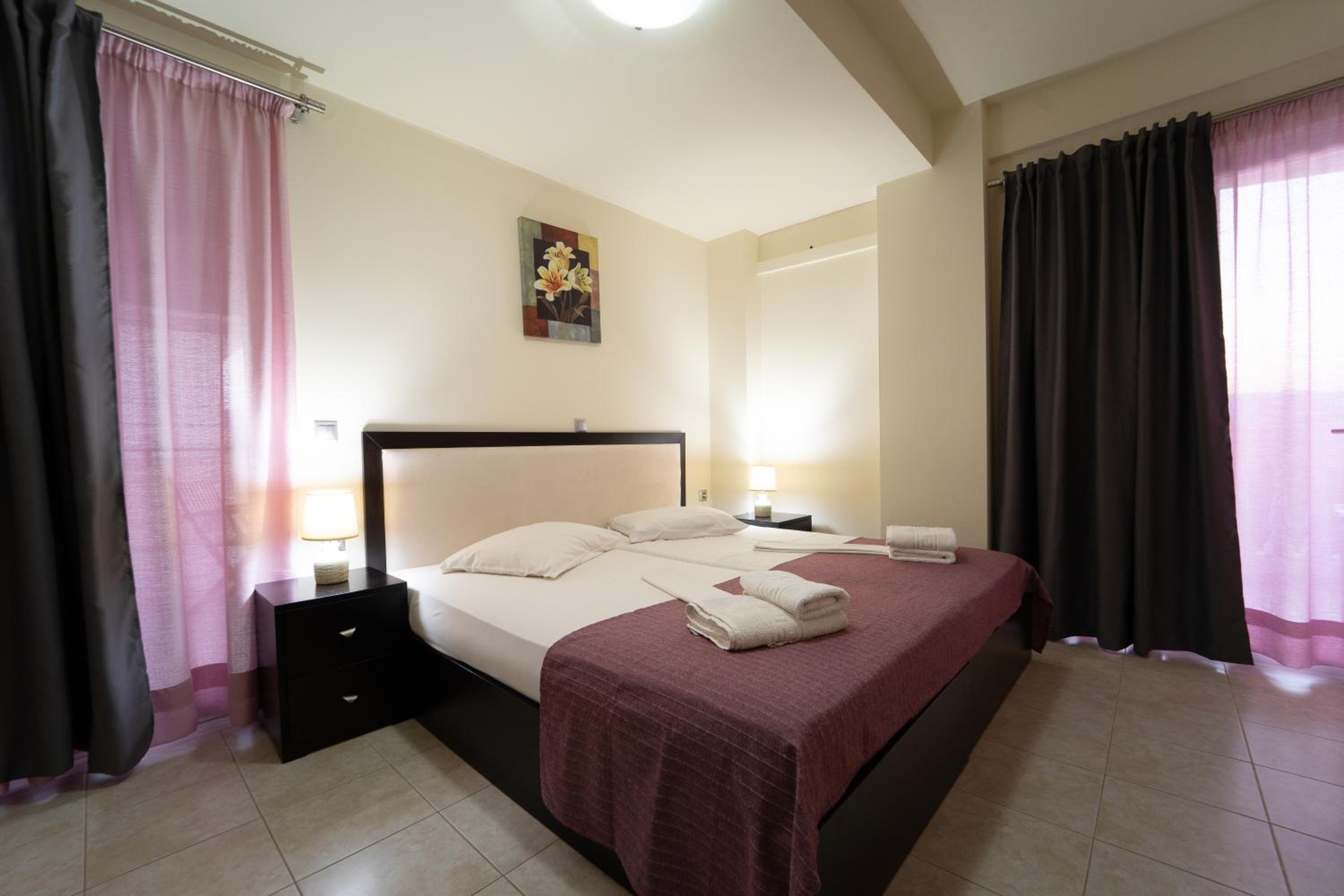 Family & Friends Suite Pool View