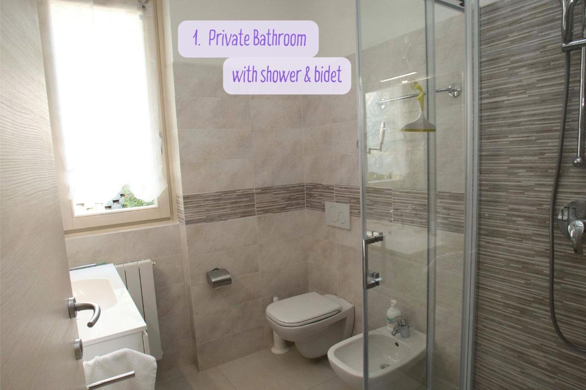 Two-Bedroom Apartment with 2 Bathrooms, Garden and Terrace photo 2