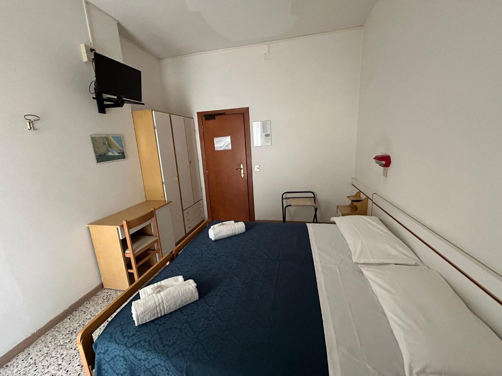 Double or Twin Room photo 1