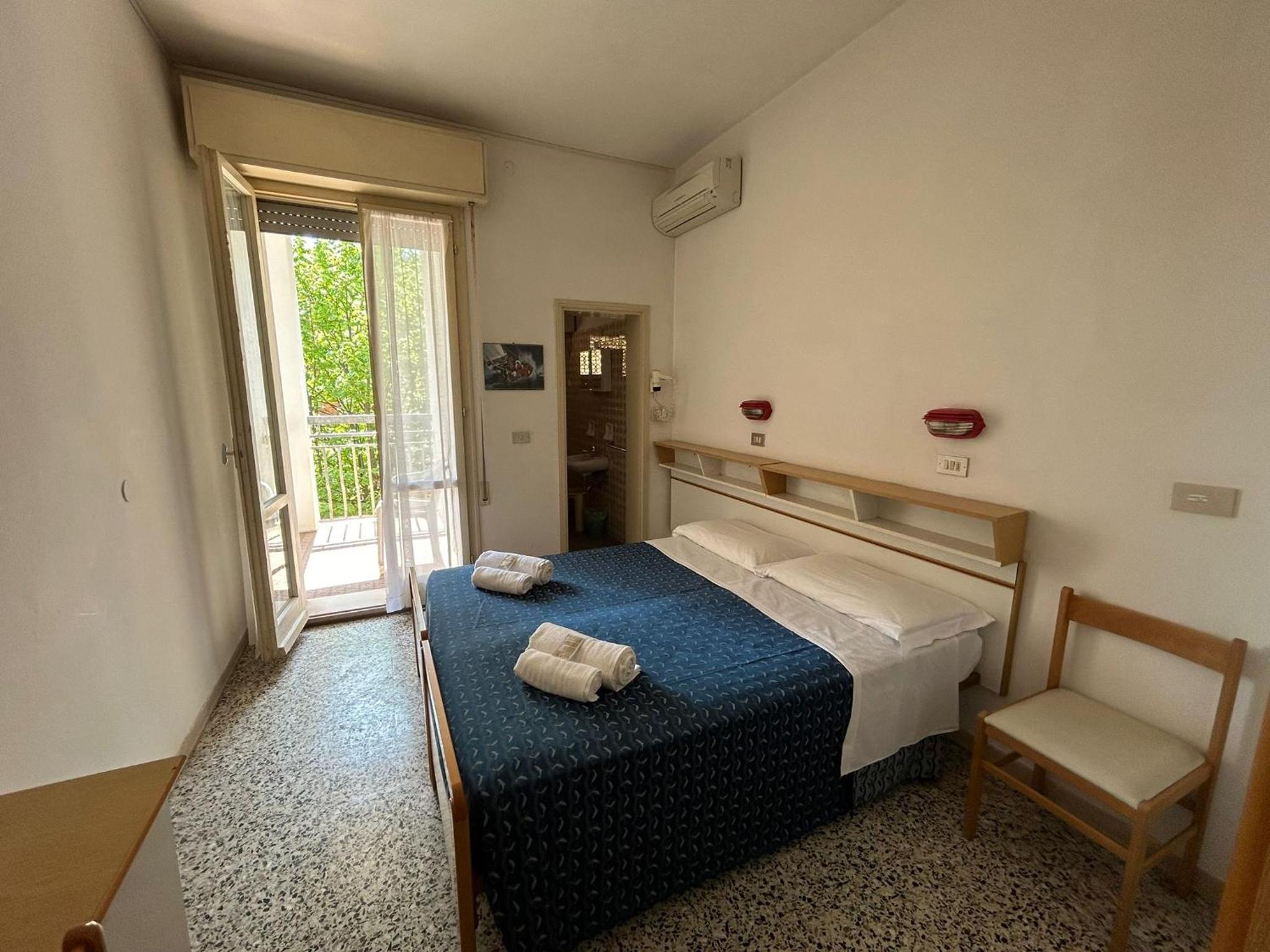 Double or Twin Room photo 2