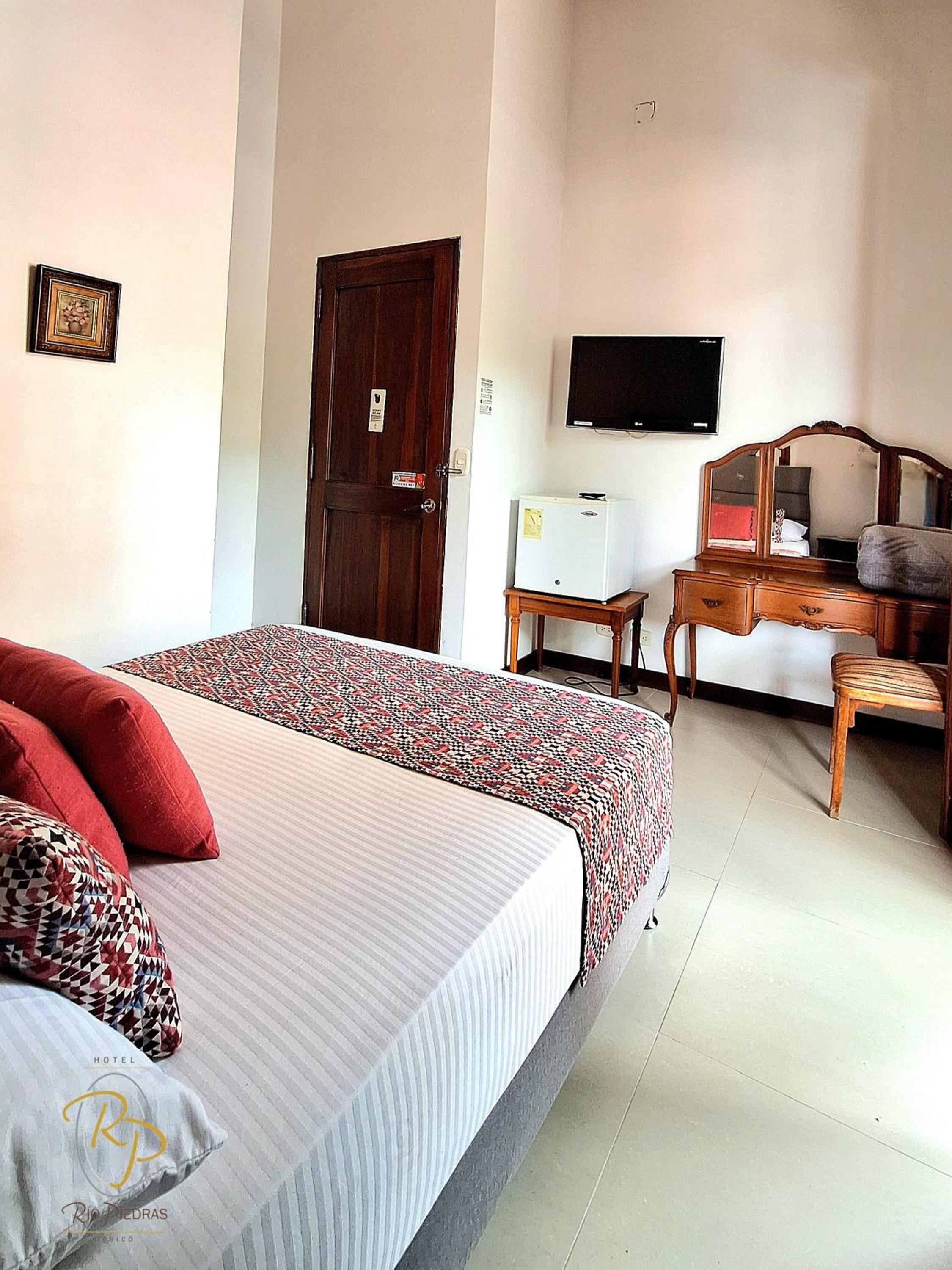 Double Room with Balcony photo 3