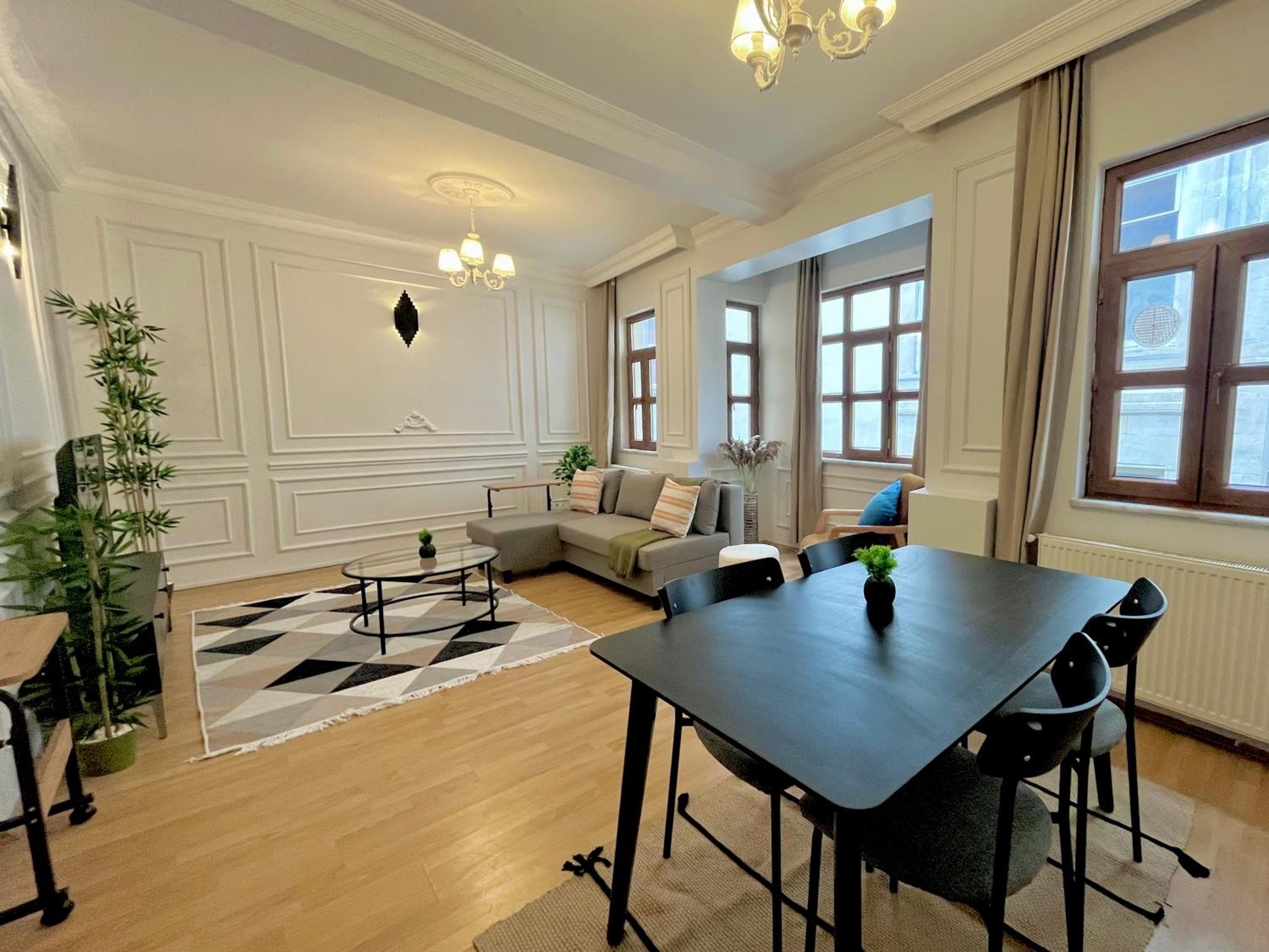 Deluxe Apartment photo 1