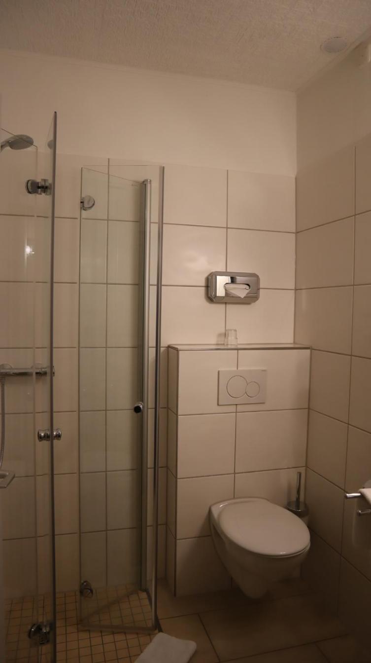 Budget Double Room photo 2